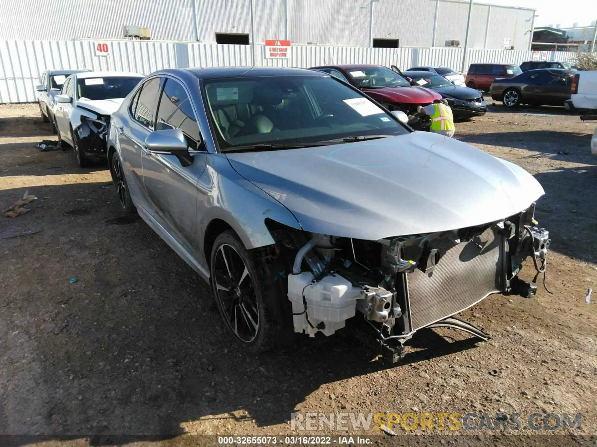 1 Фотография поврежденного автомобиля 4T1B61HK0KU792760 TOYOTA CAMRY 2019