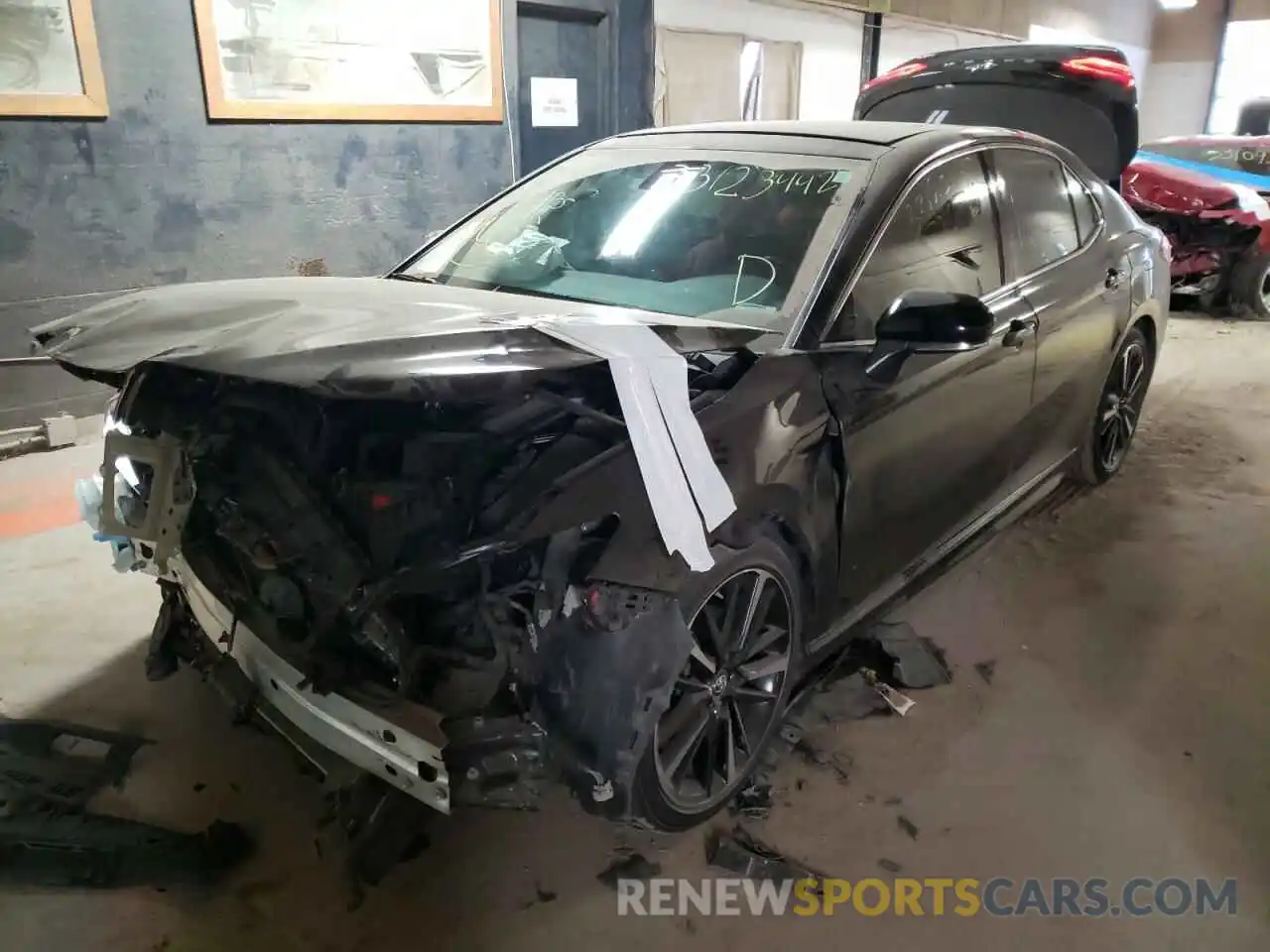 2 Photograph of a damaged car 4T1B61HK0KU795285 TOYOTA CAMRY 2019