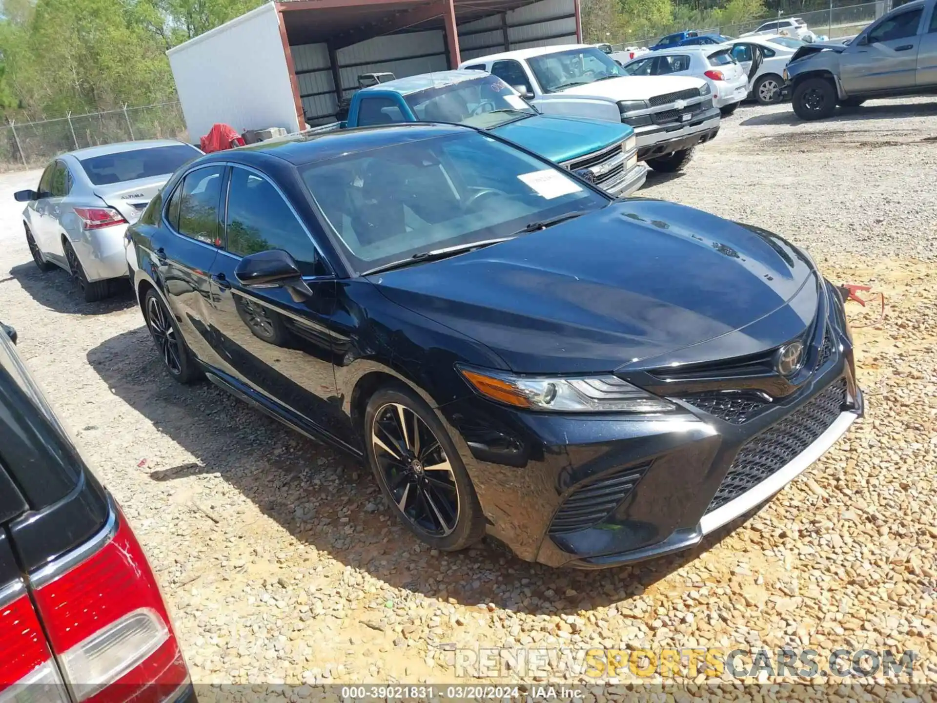 1 Photograph of a damaged car 4T1B61HK0KU796758 TOYOTA CAMRY 2019