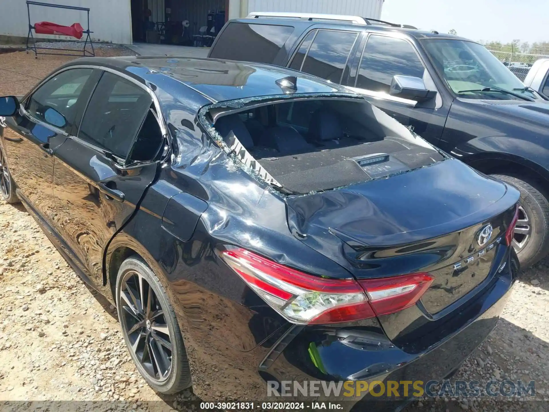 6 Photograph of a damaged car 4T1B61HK0KU796758 TOYOTA CAMRY 2019