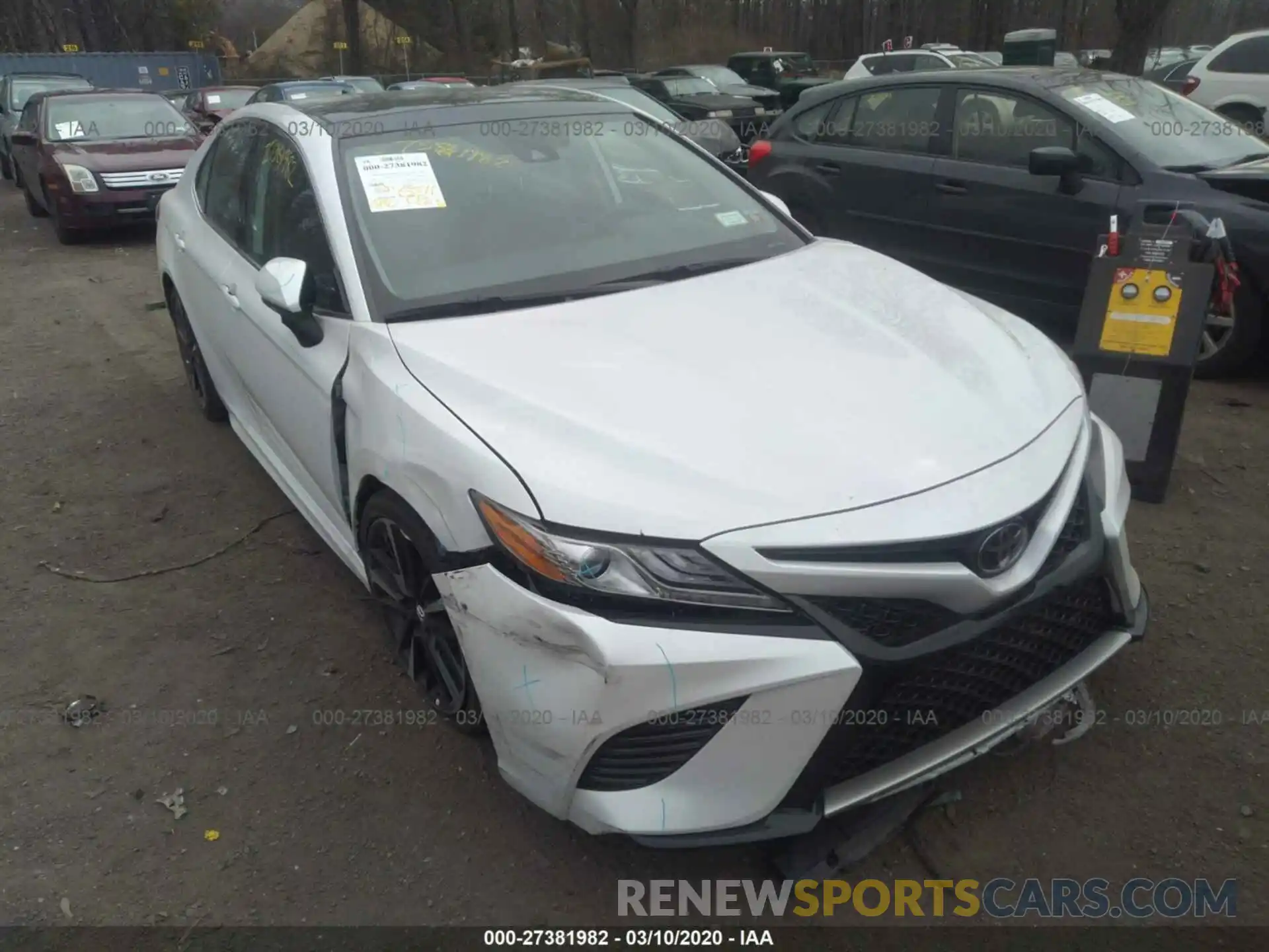 1 Photograph of a damaged car 4T1B61HK0KU797764 TOYOTA CAMRY 2019