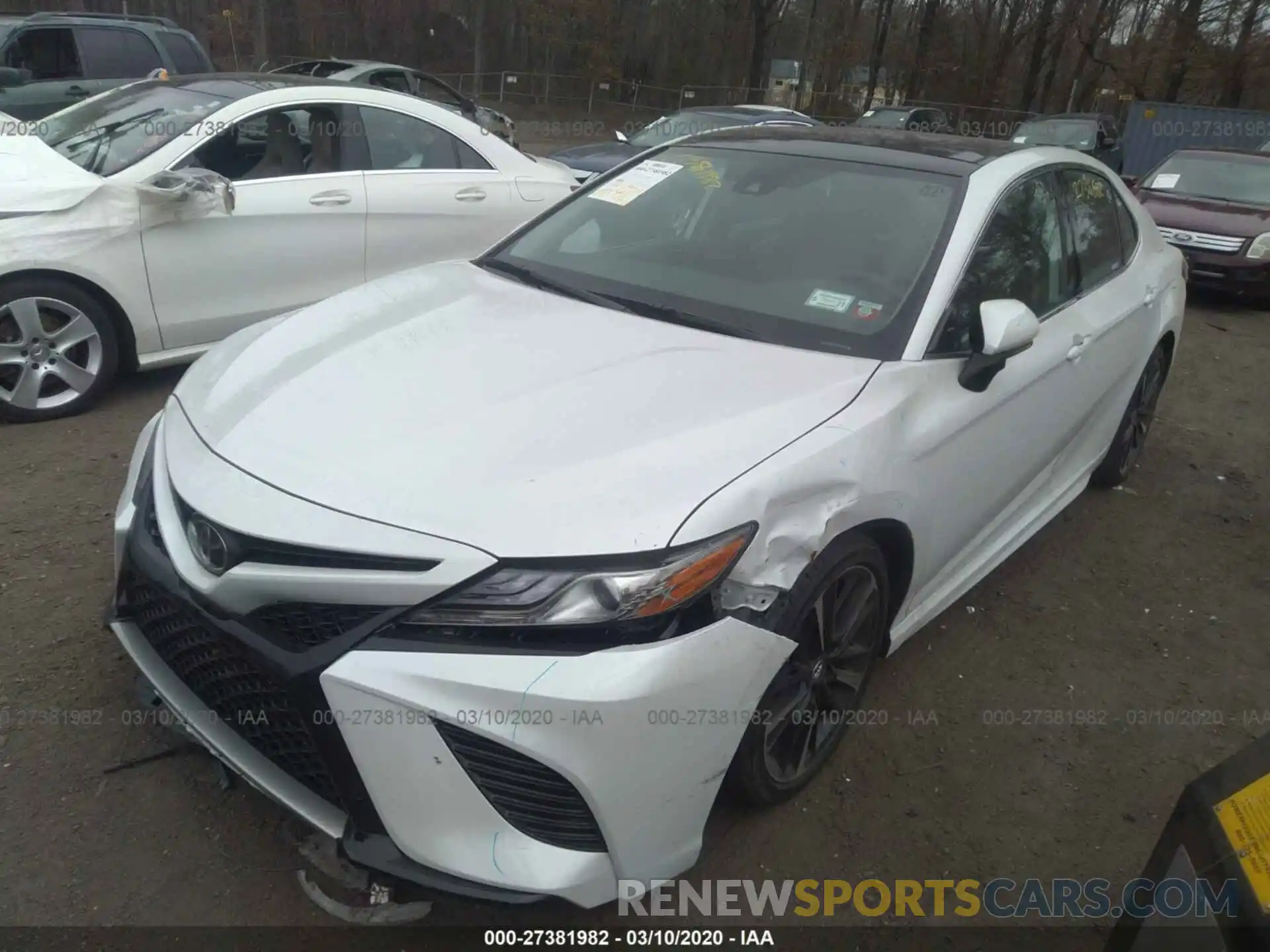 2 Photograph of a damaged car 4T1B61HK0KU797764 TOYOTA CAMRY 2019