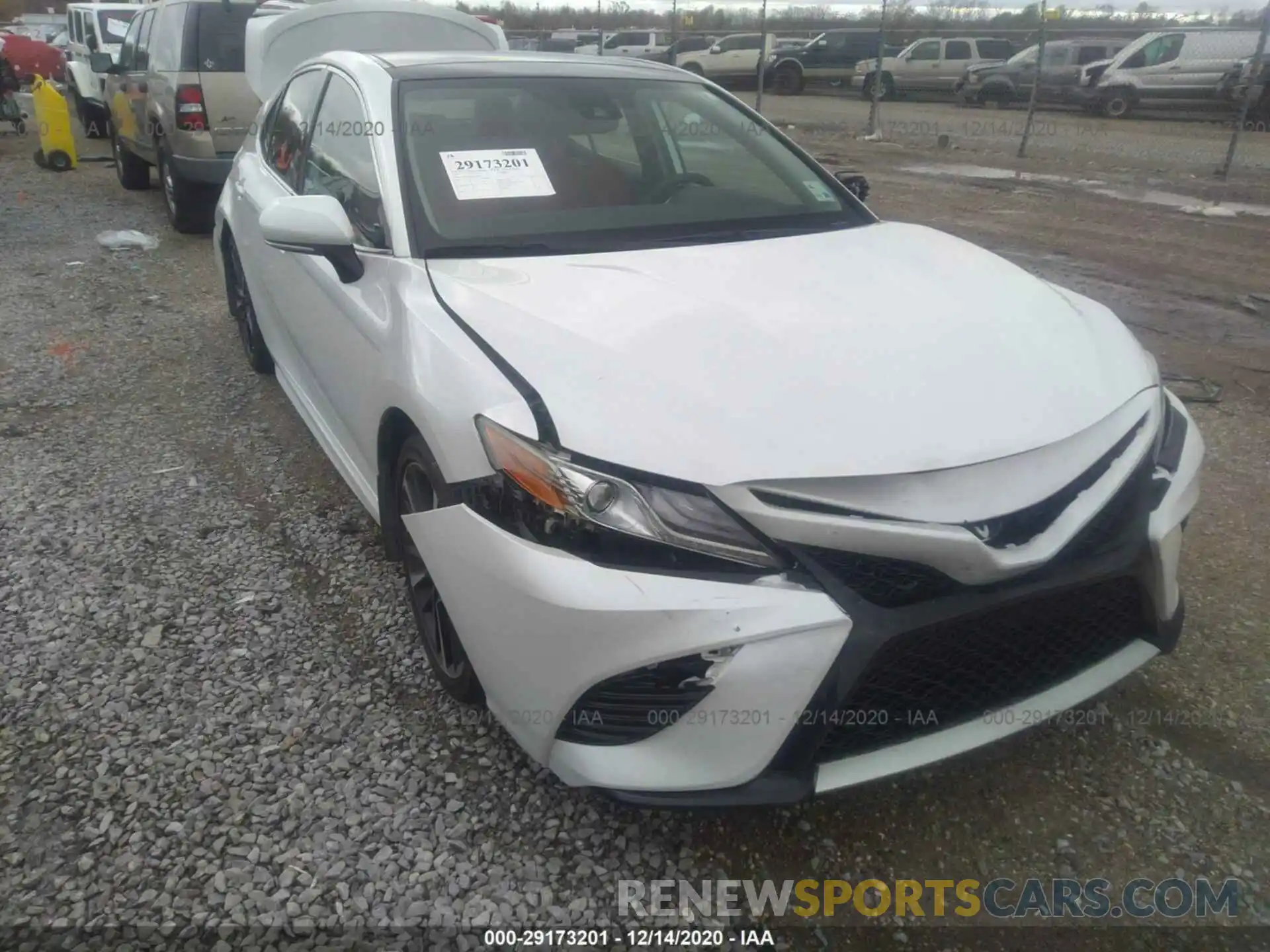 1 Photograph of a damaged car 4T1B61HK0KU799420 TOYOTA CAMRY 2019