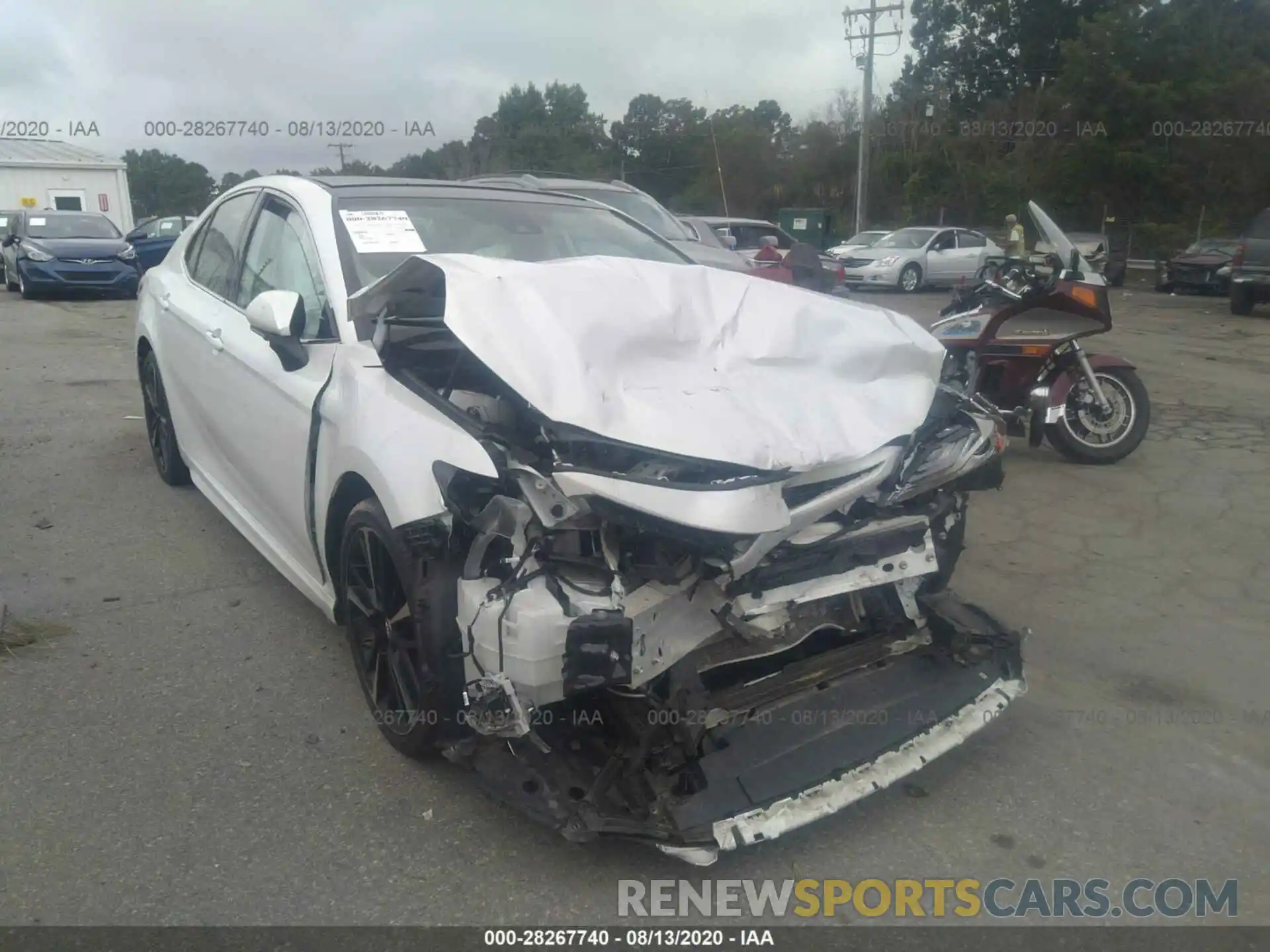 1 Photograph of a damaged car 4T1B61HK0KU799708 TOYOTA CAMRY 2019