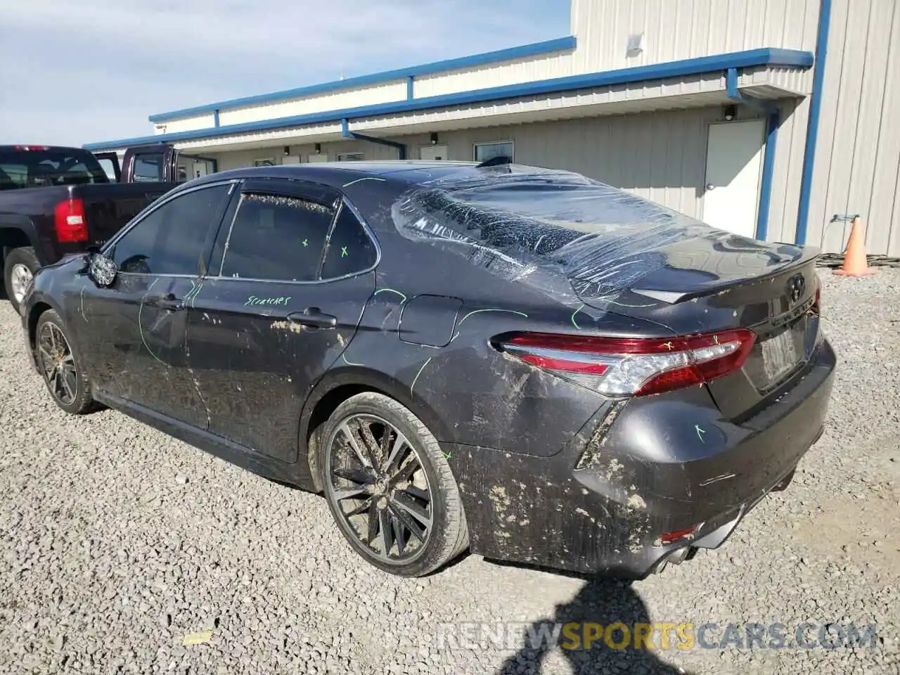 3 Photograph of a damaged car 4T1B61HK0KU813638 TOYOTA CAMRY 2019