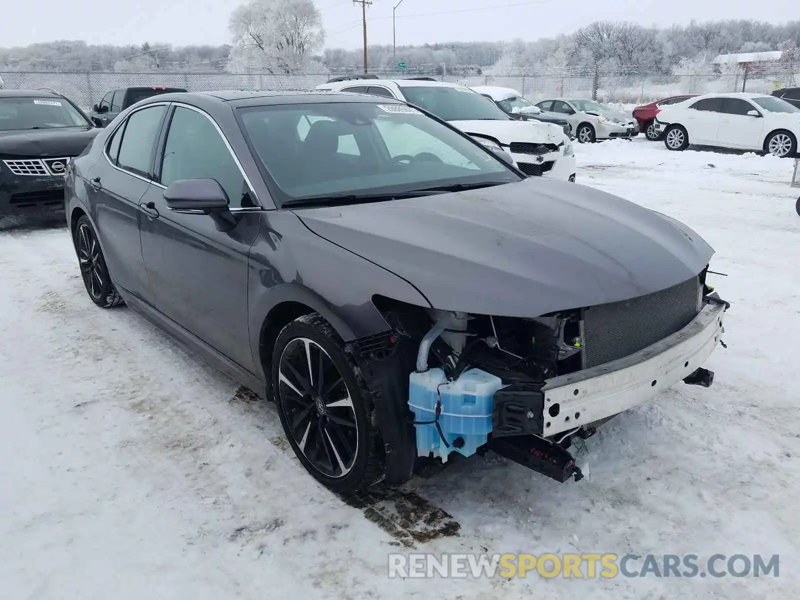 1 Photograph of a damaged car 4T1B61HK0KU818922 TOYOTA CAMRY 2019