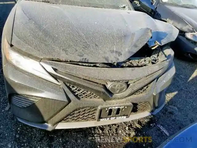 10 Photograph of a damaged car 4T1B61HK0KU826454 TOYOTA CAMRY 2019