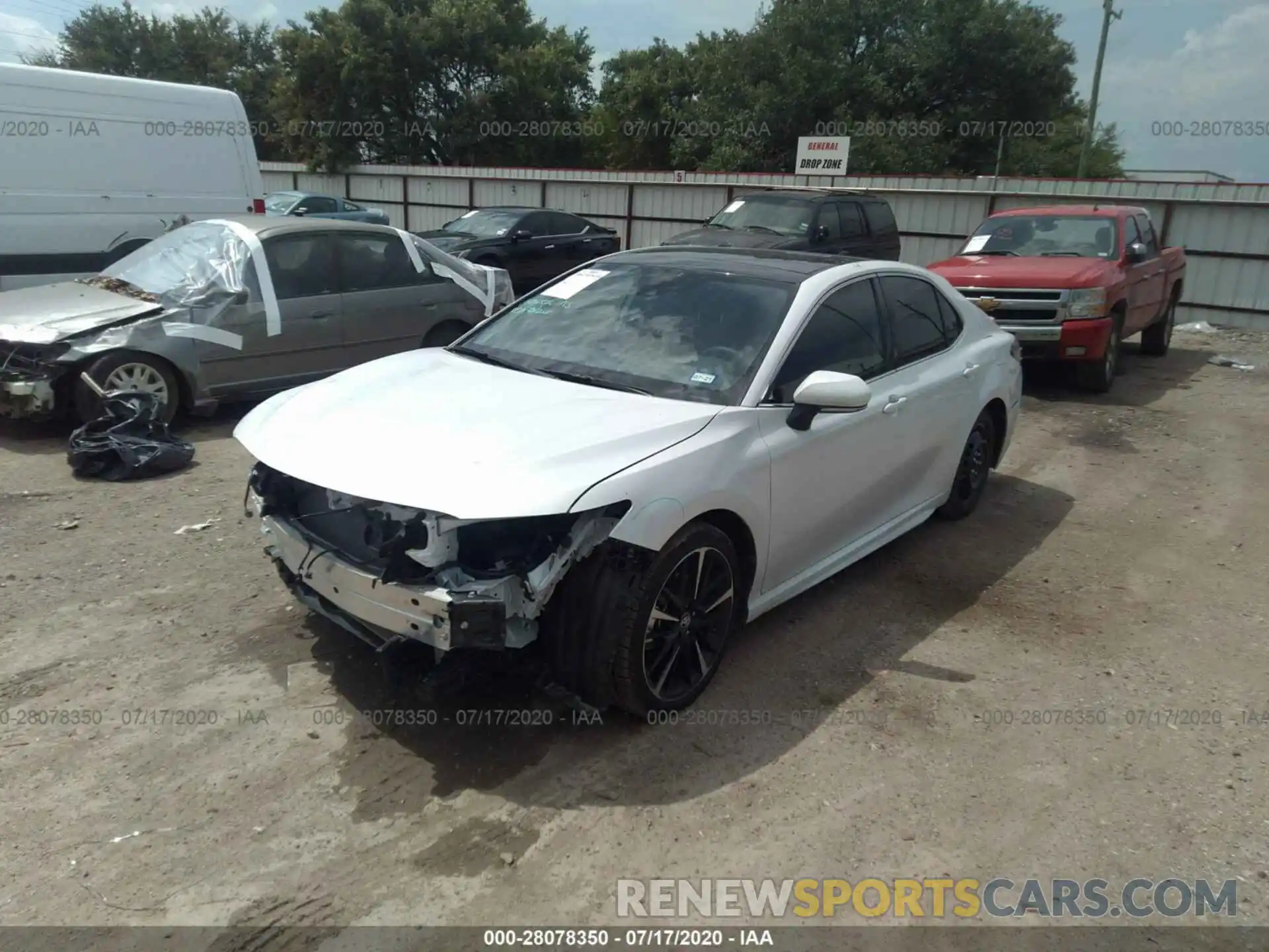 2 Photograph of a damaged car 4T1B61HK0KU828057 TOYOTA CAMRY 2019