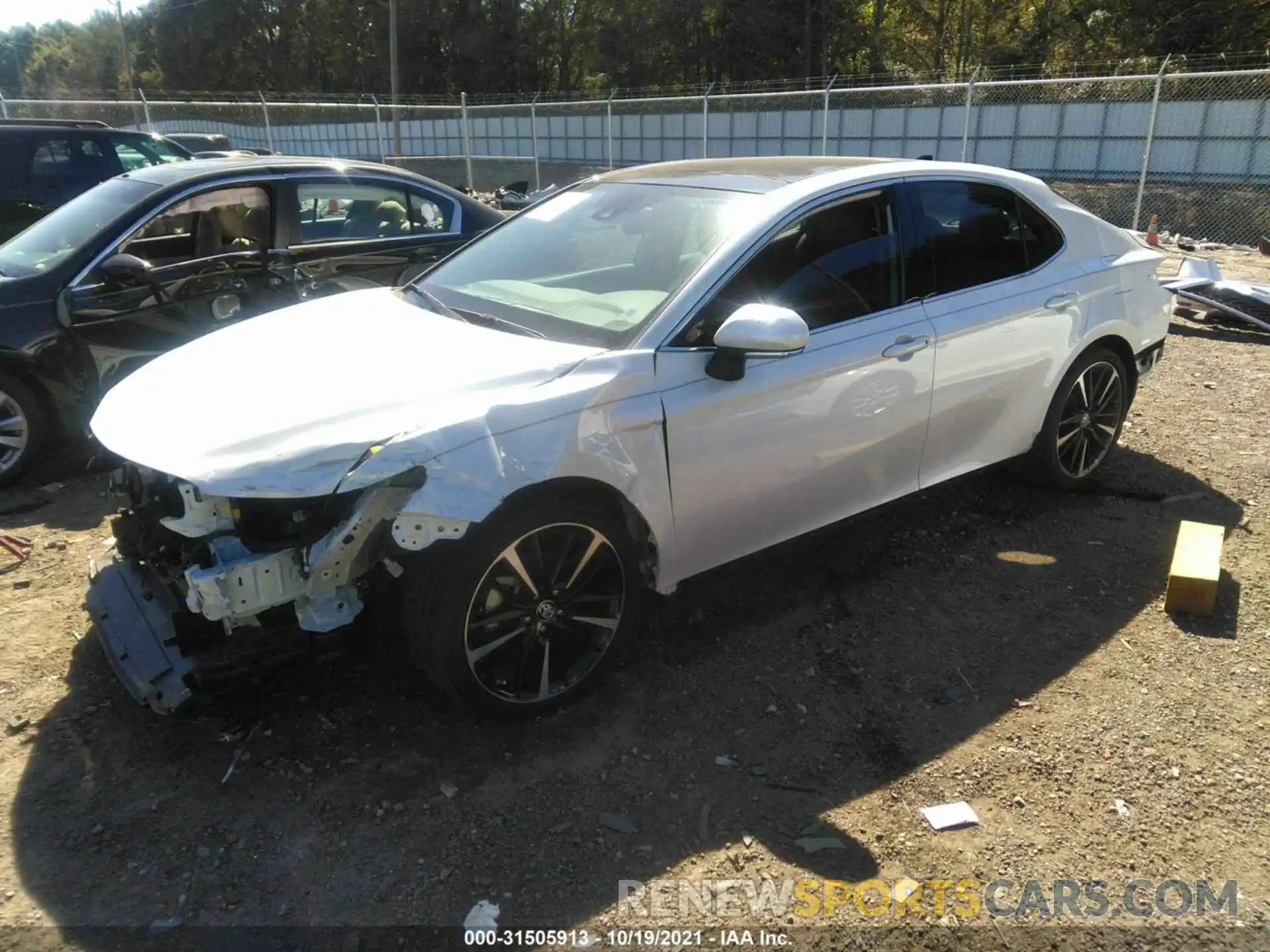 2 Photograph of a damaged car 4T1B61HK0KU830701 TOYOTA CAMRY 2019