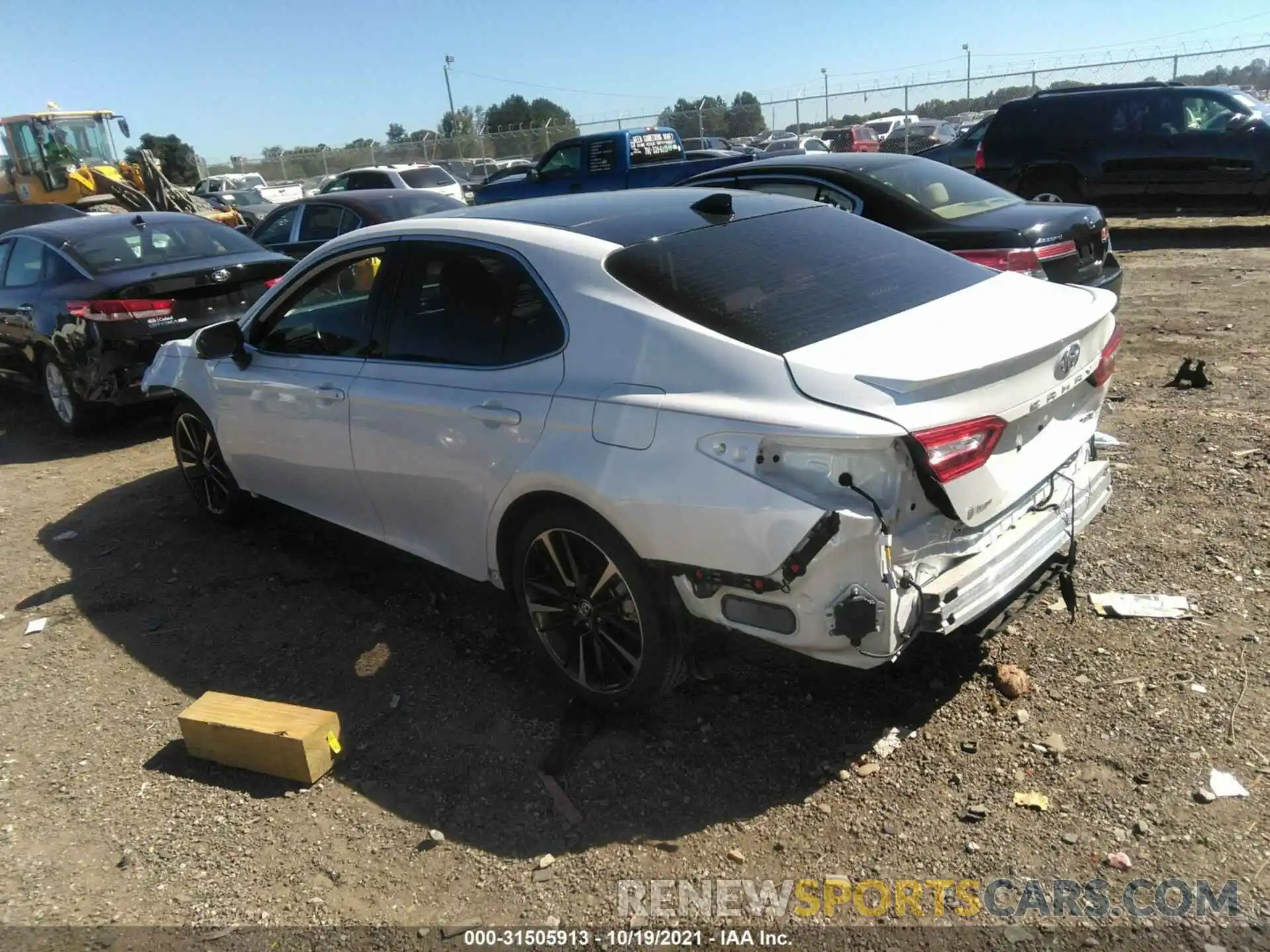 3 Photograph of a damaged car 4T1B61HK0KU830701 TOYOTA CAMRY 2019