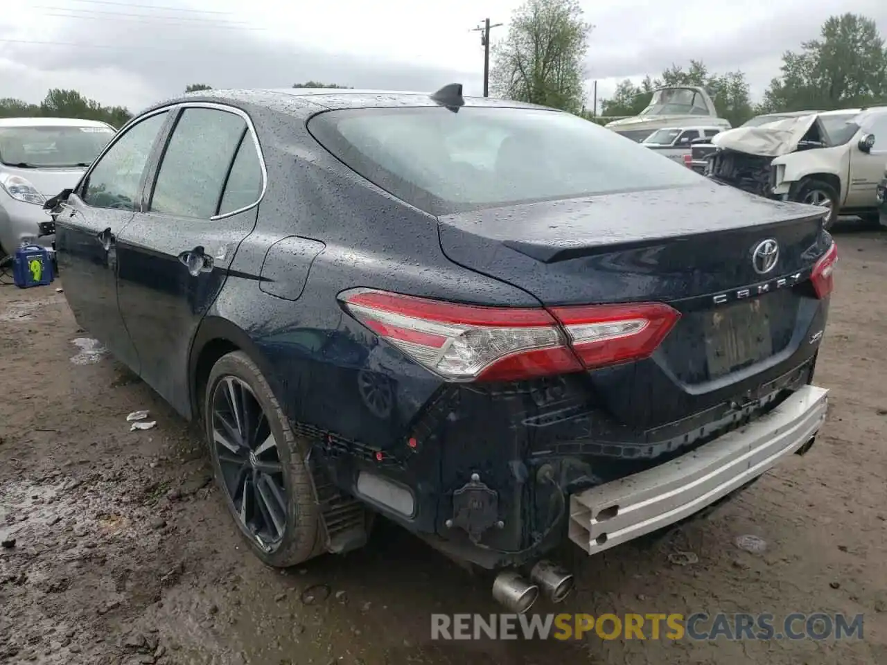 3 Photograph of a damaged car 4T1B61HK0KU834490 TOYOTA CAMRY 2019