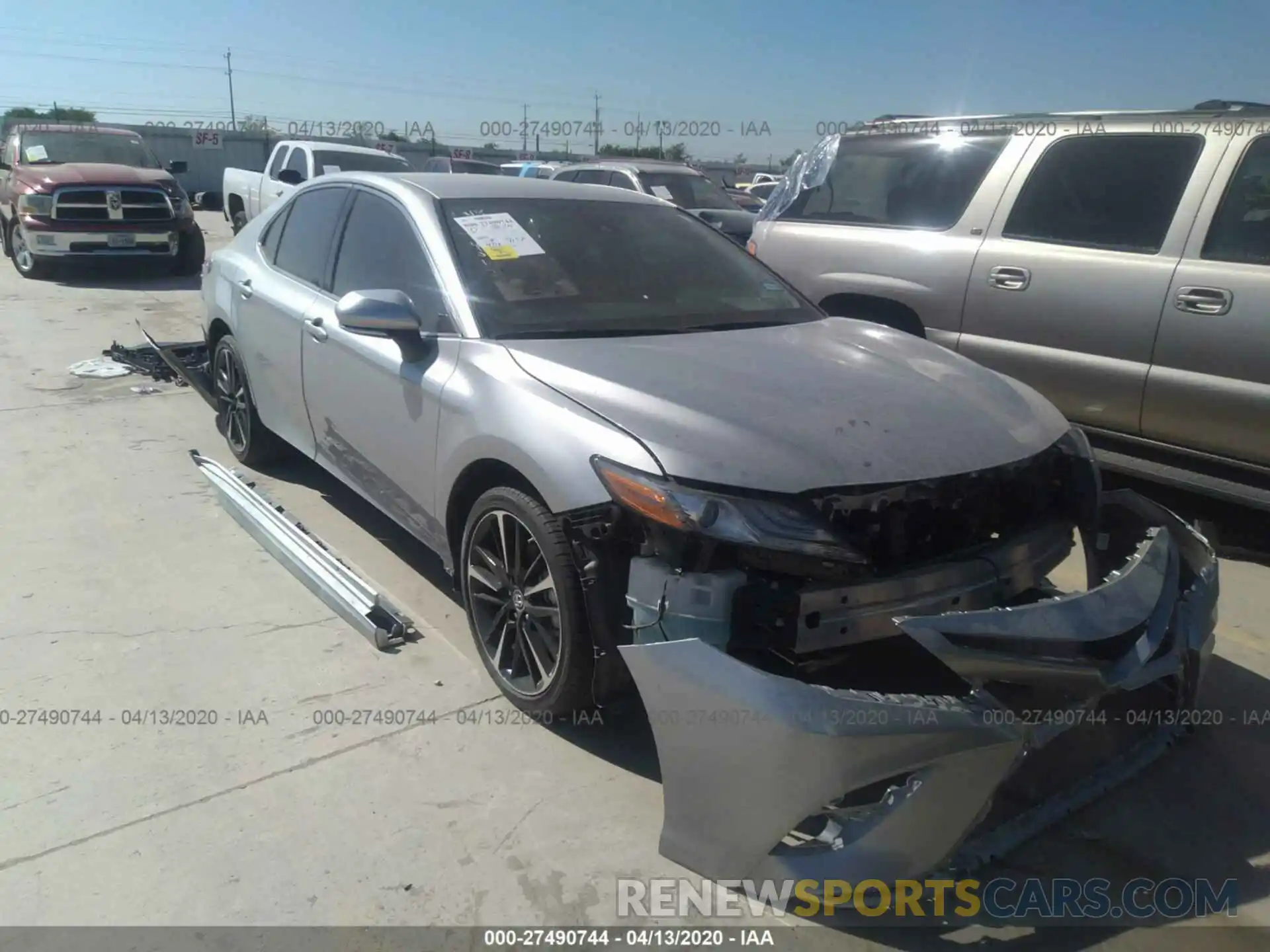 1 Photograph of a damaged car 4T1B61HK0KU836420 TOYOTA CAMRY 2019