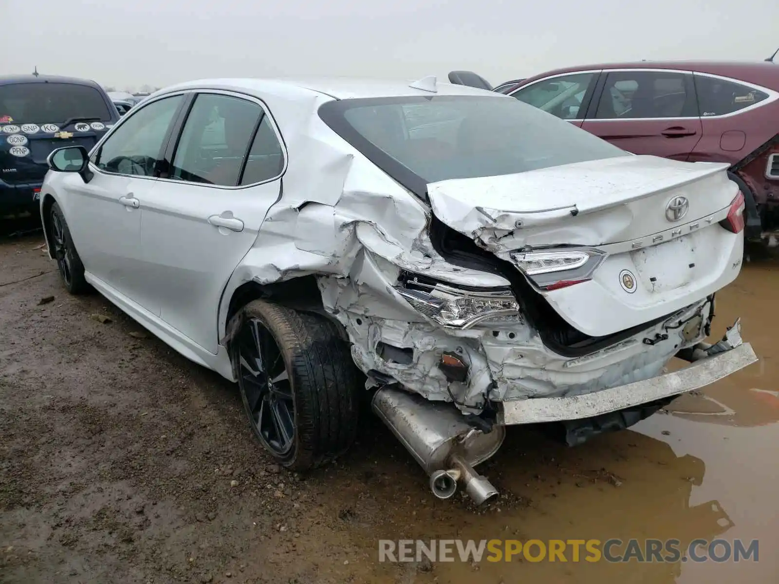 3 Фотография поврежденного автомобиля 4T1B61HK0KU853931 TOYOTA CAMRY 2019