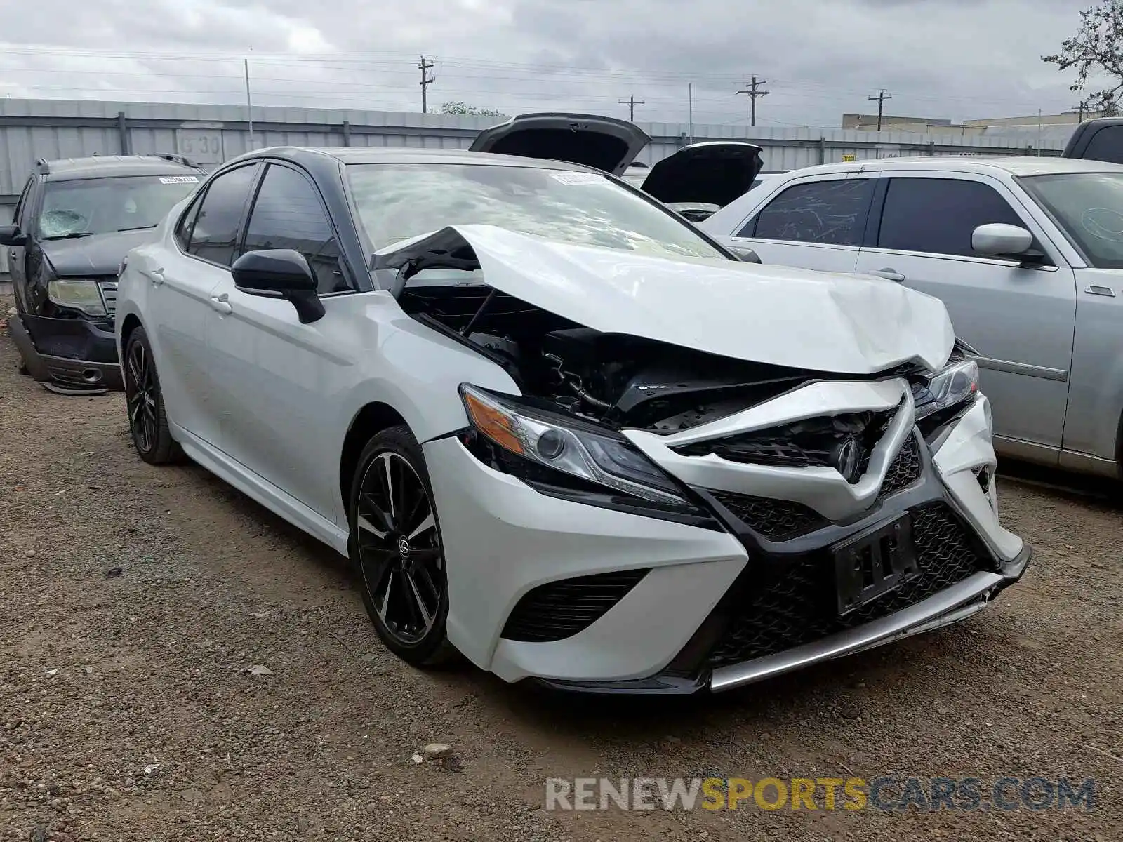 1 Photograph of a damaged car 4T1B61HK1KU168742 TOYOTA CAMRY 2019