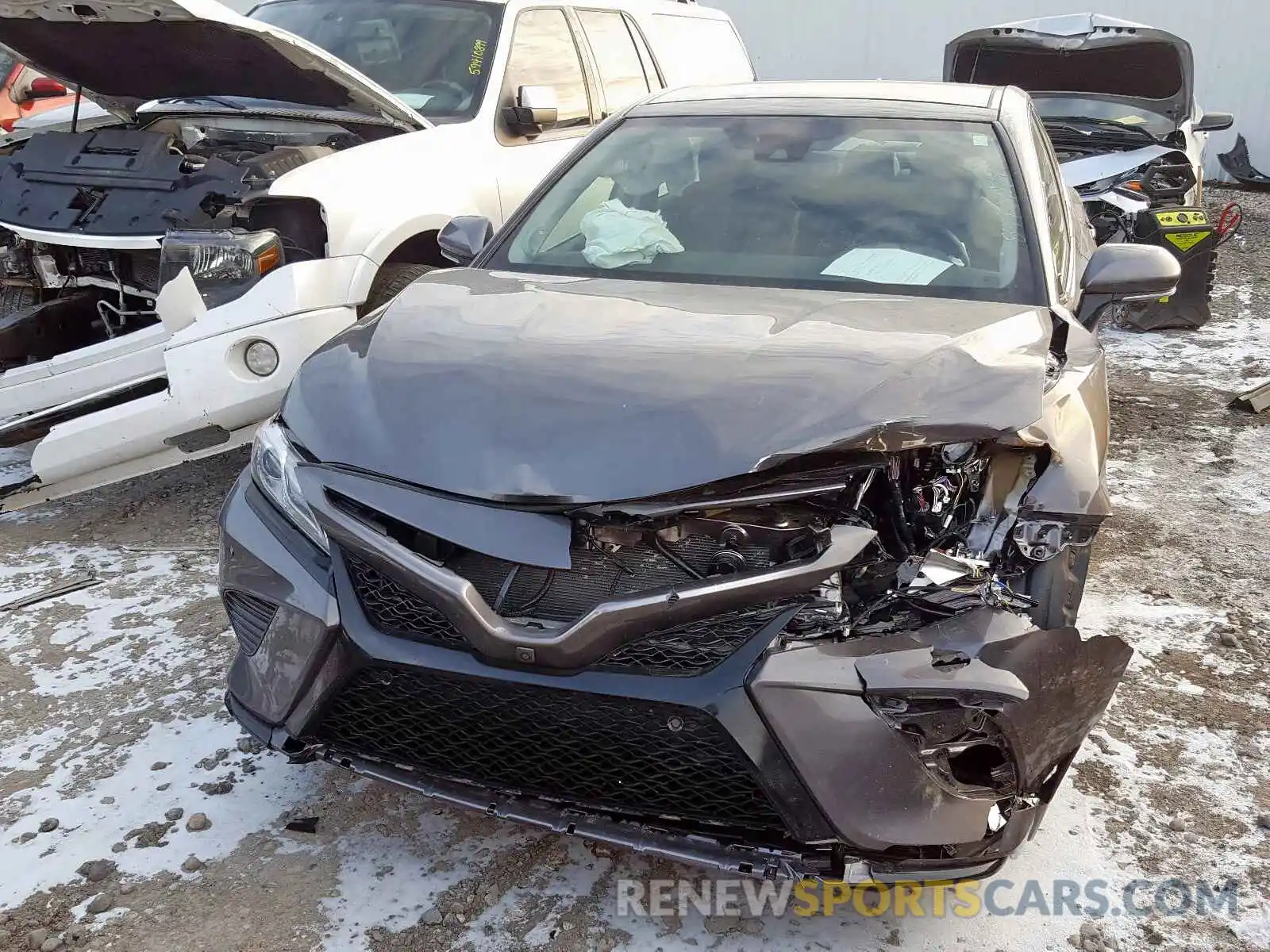 9 Photograph of a damaged car 4T1B61HK1KU168921 TOYOTA CAMRY 2019