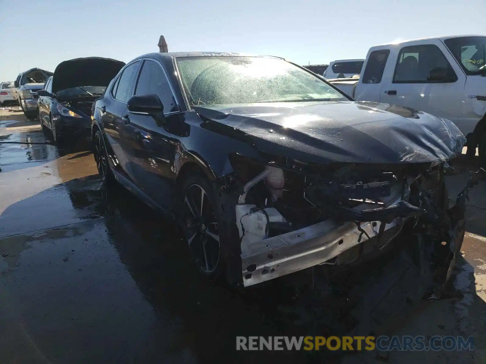 1 Photograph of a damaged car 4T1B61HK1KU169809 TOYOTA CAMRY 2019