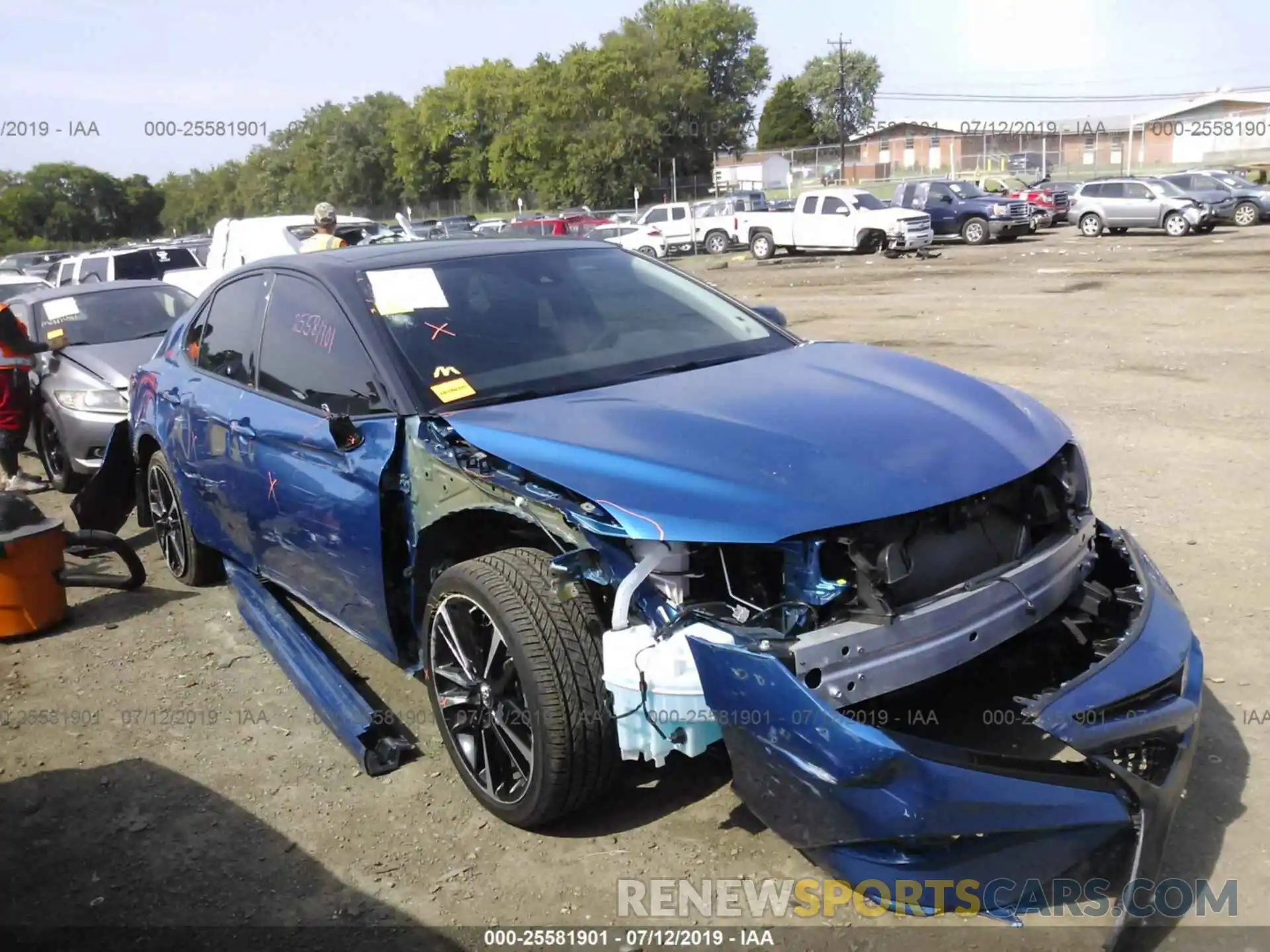 1 Photograph of a damaged car 4T1B61HK1KU174637 TOYOTA CAMRY 2019