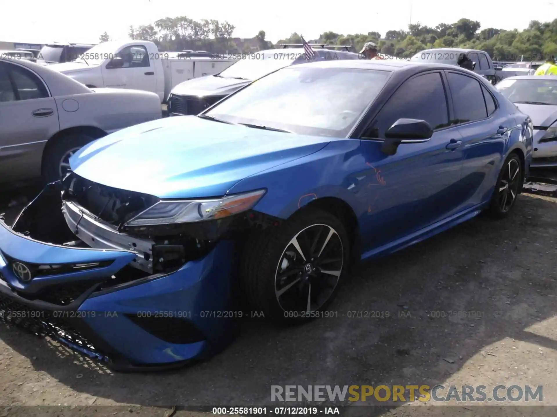 2 Photograph of a damaged car 4T1B61HK1KU174637 TOYOTA CAMRY 2019