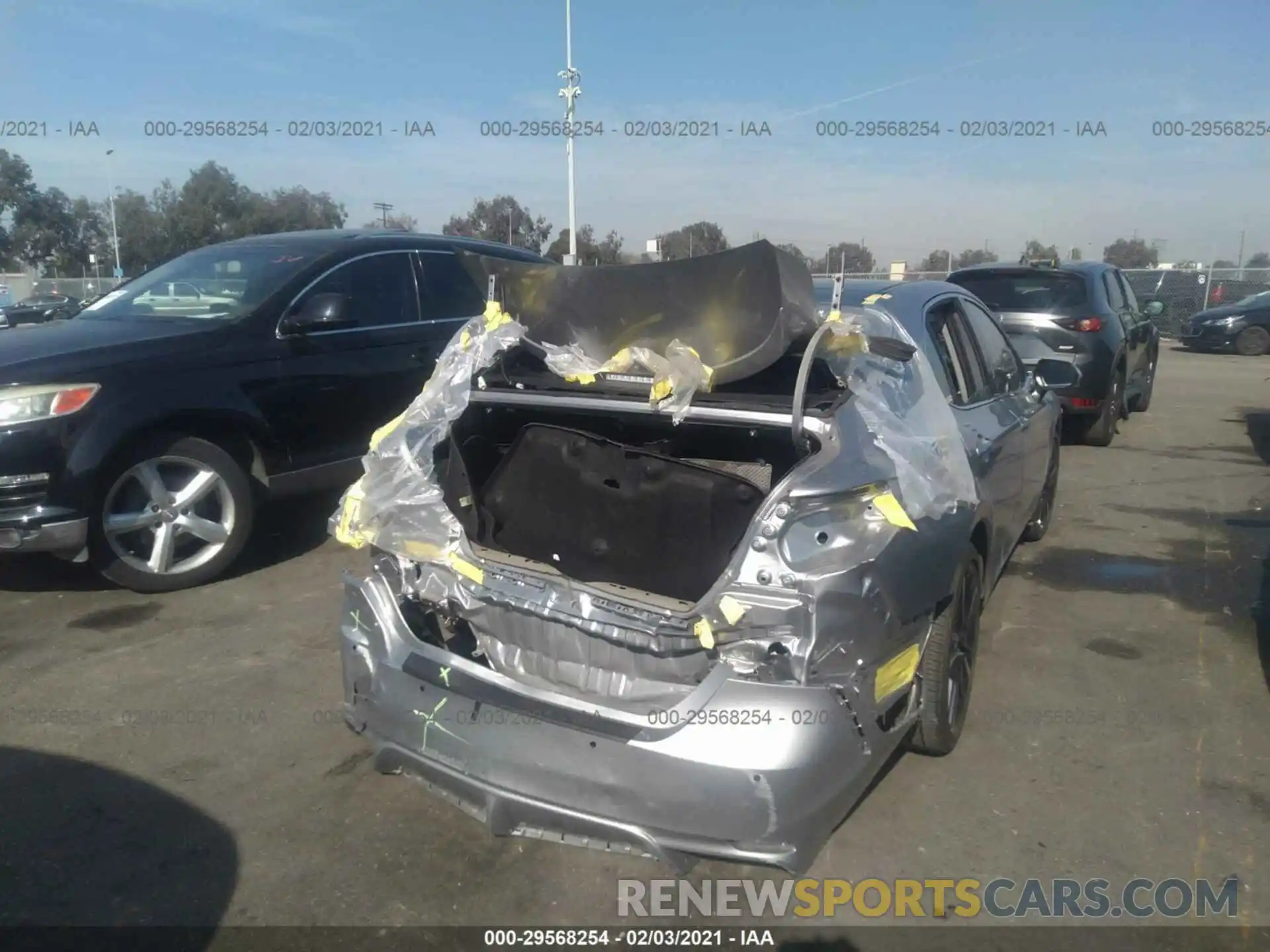 6 Photograph of a damaged car 4T1B61HK1KU178655 TOYOTA CAMRY 2019