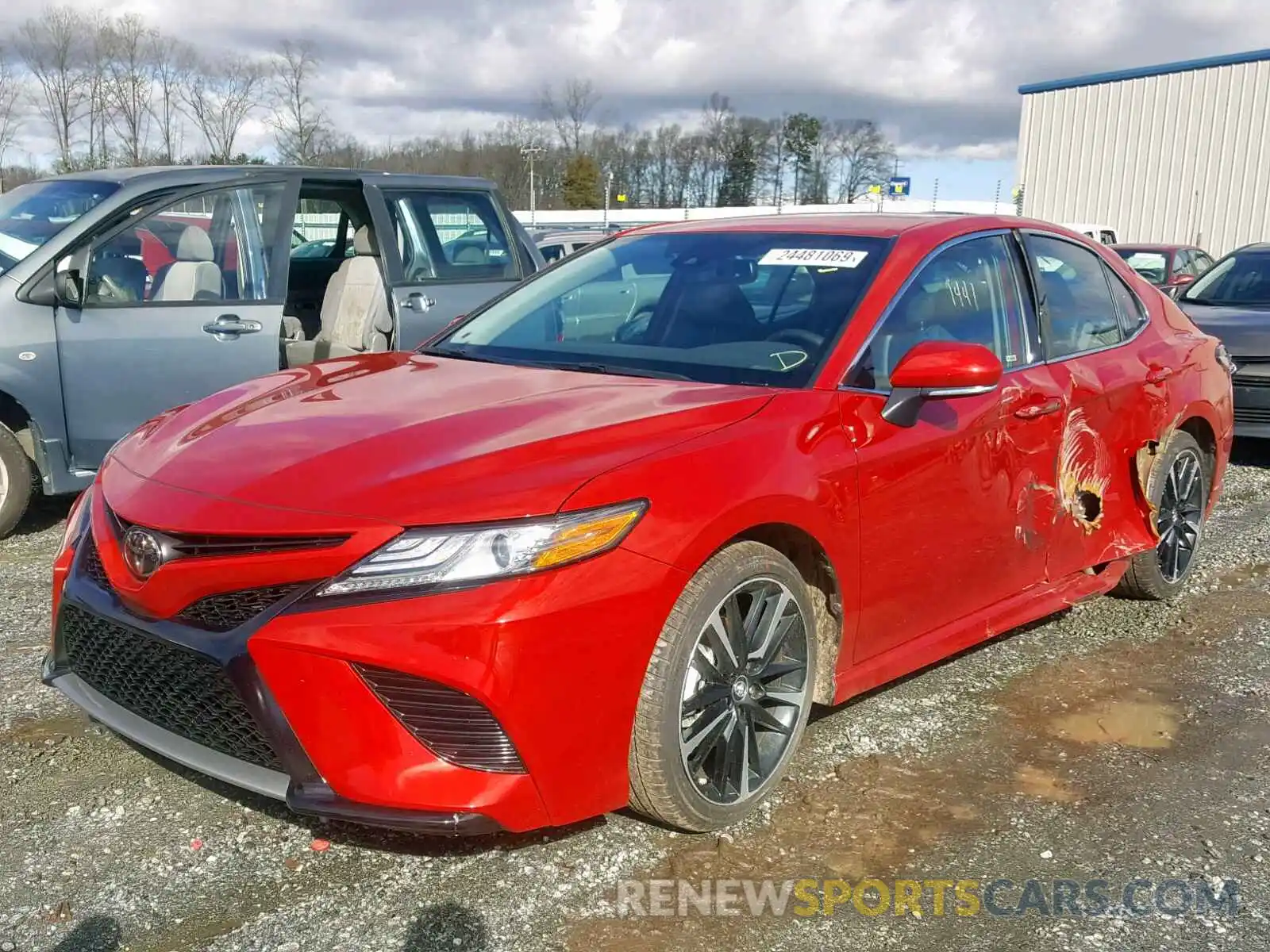 2 Photograph of a damaged car 4T1B61HK1KU182950 TOYOTA CAMRY 2019