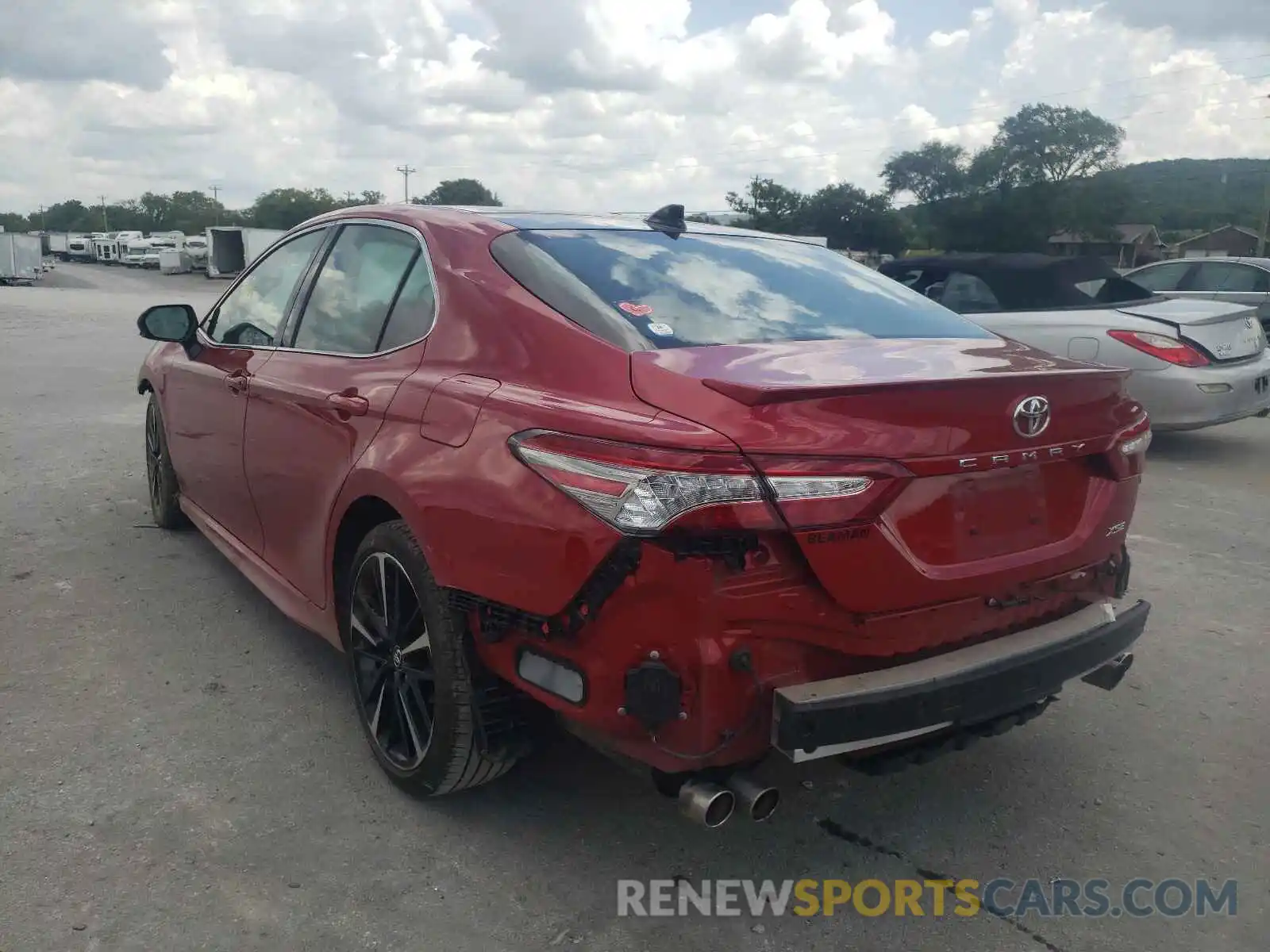 3 Photograph of a damaged car 4T1B61HK1KU183659 TOYOTA CAMRY 2019