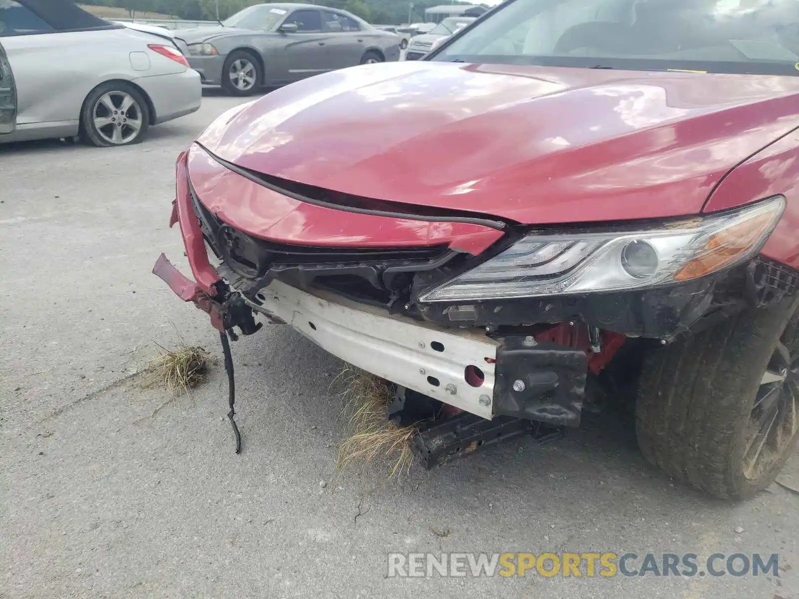 9 Photograph of a damaged car 4T1B61HK1KU183659 TOYOTA CAMRY 2019