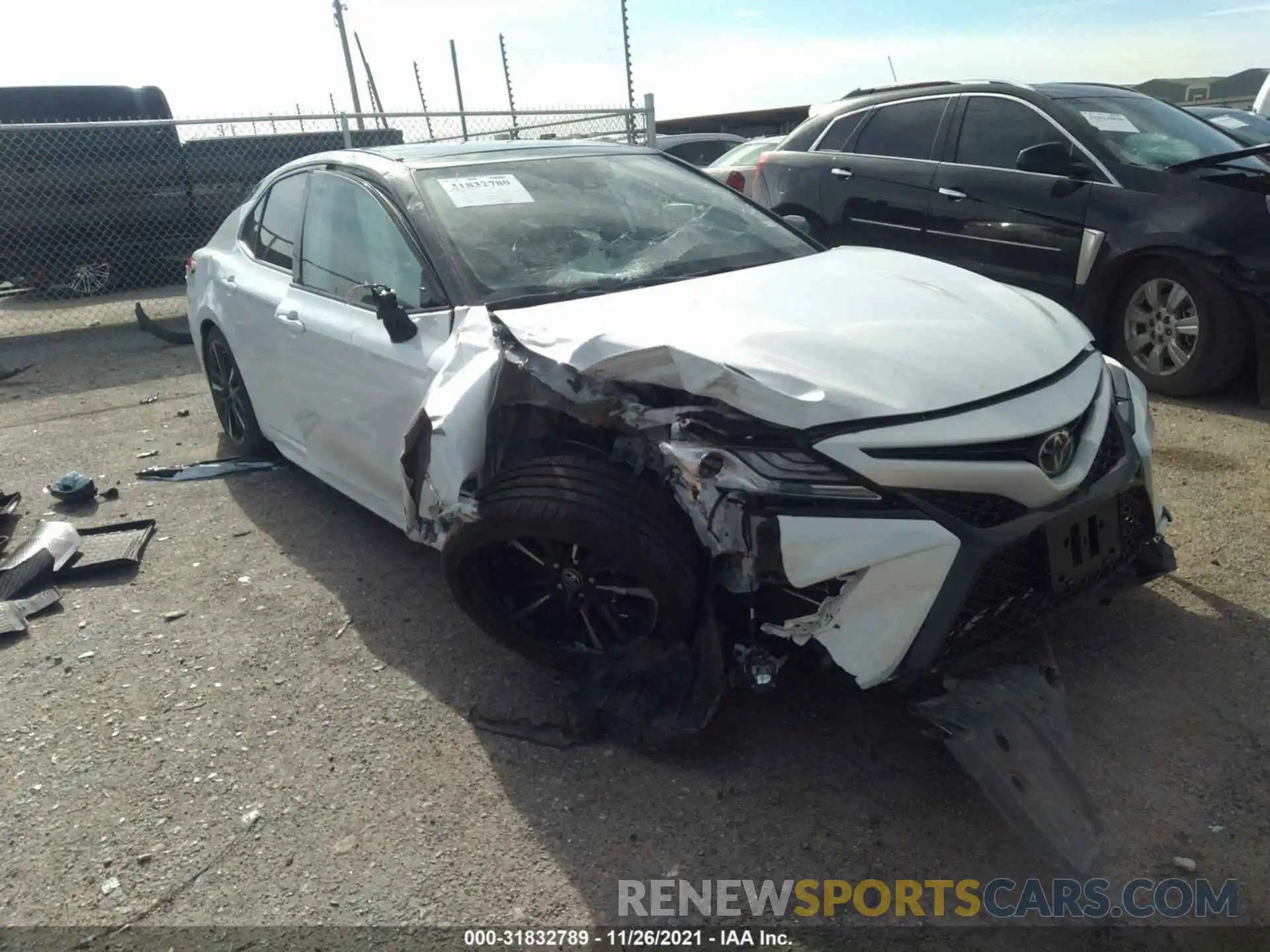 1 Photograph of a damaged car 4T1B61HK1KU197576 TOYOTA CAMRY 2019