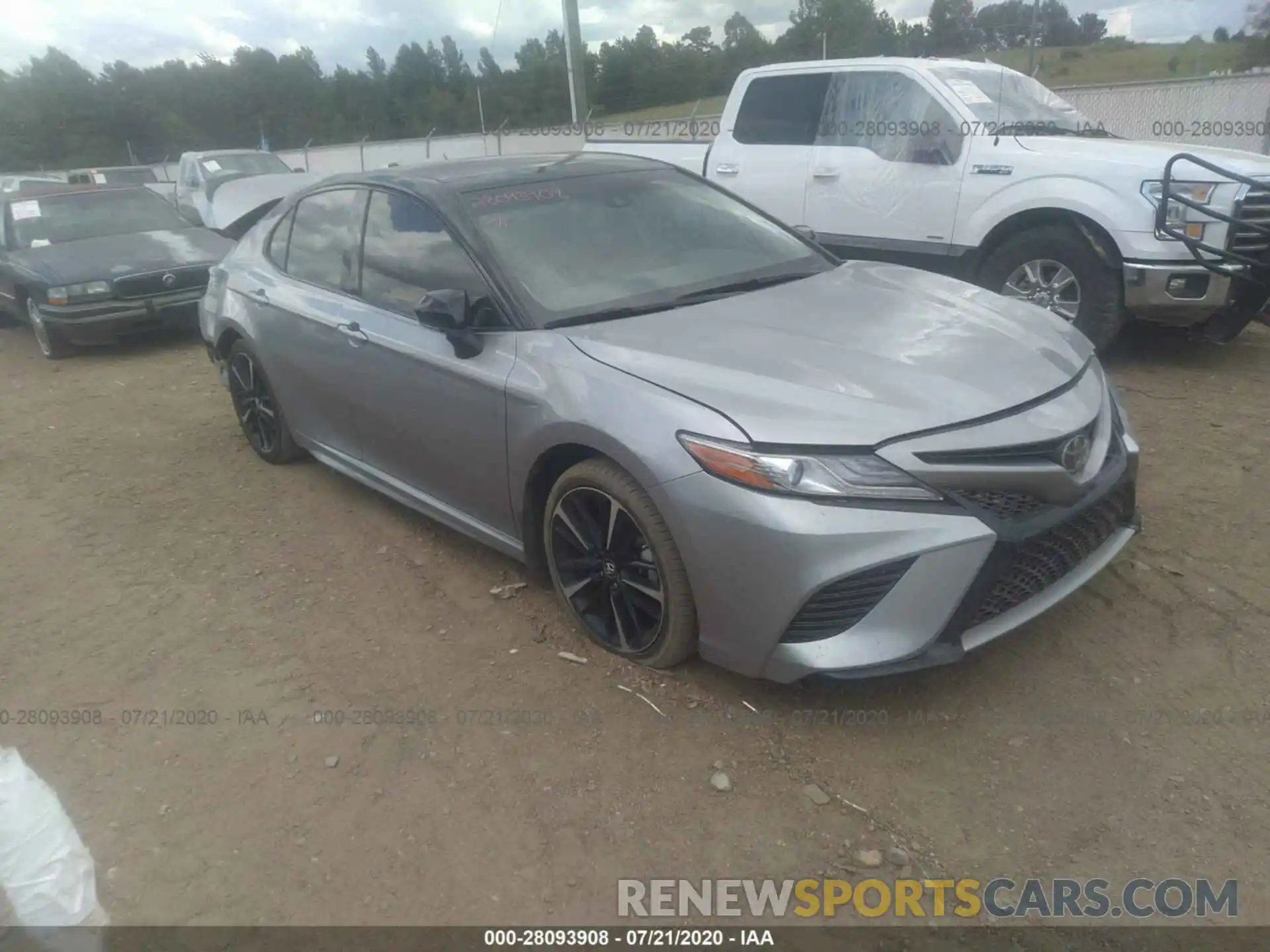 1 Photograph of a damaged car 4T1B61HK1KU200136 TOYOTA CAMRY 2019