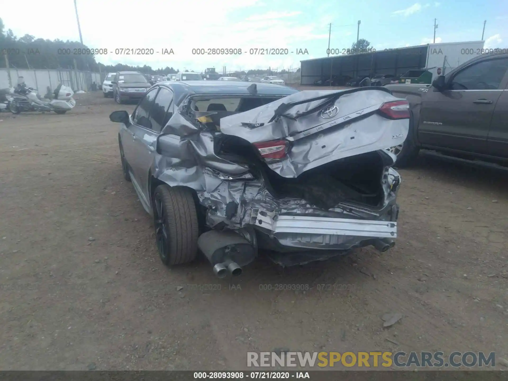 6 Photograph of a damaged car 4T1B61HK1KU200136 TOYOTA CAMRY 2019