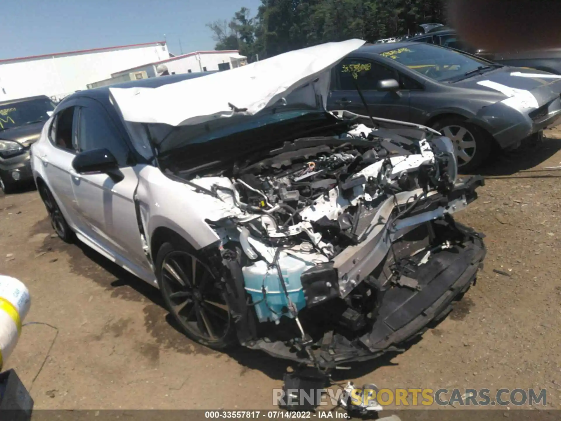 1 Photograph of a damaged car 4T1B61HK1KU209595 TOYOTA CAMRY 2019