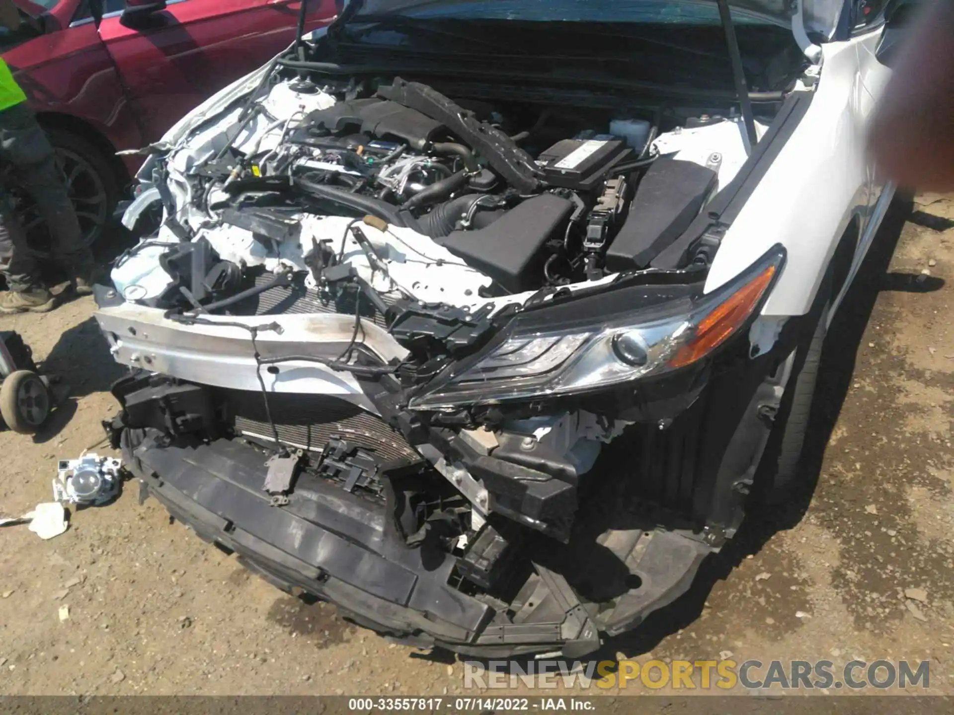 6 Photograph of a damaged car 4T1B61HK1KU209595 TOYOTA CAMRY 2019