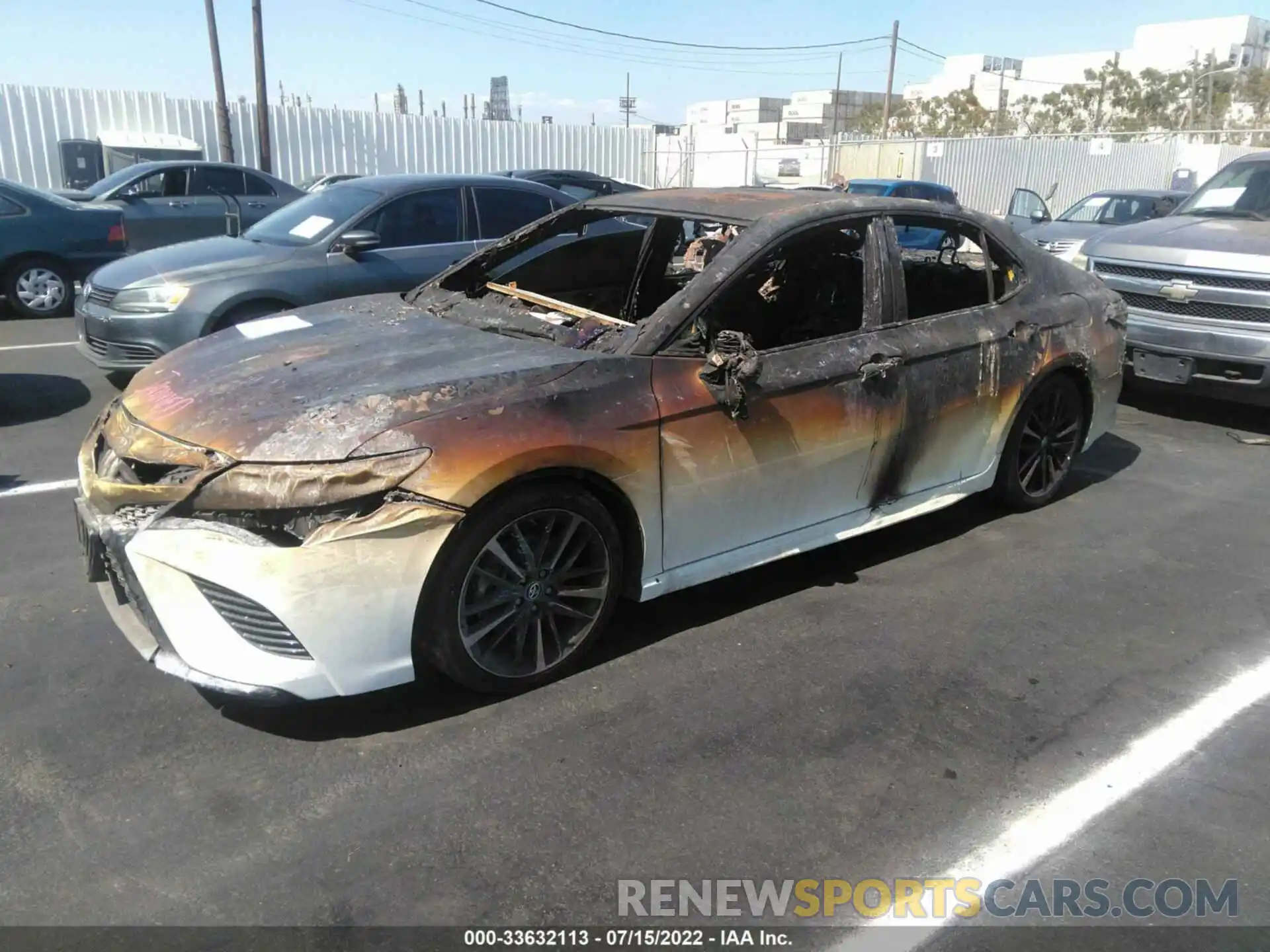 2 Photograph of a damaged car 4T1B61HK1KU211931 TOYOTA CAMRY 2019