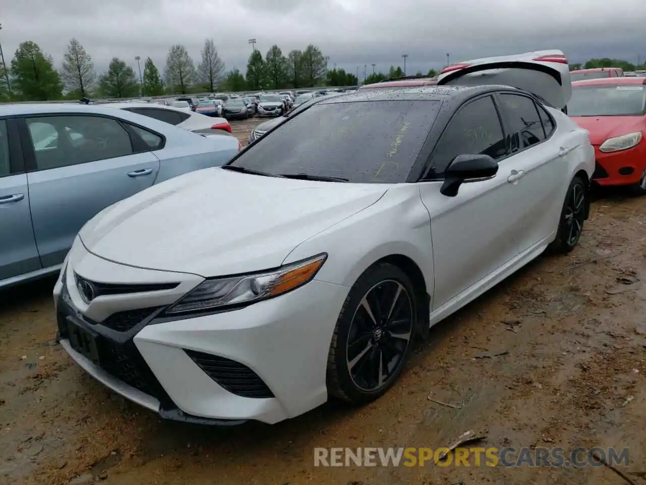 2 Photograph of a damaged car 4T1B61HK1KU216207 TOYOTA CAMRY 2019