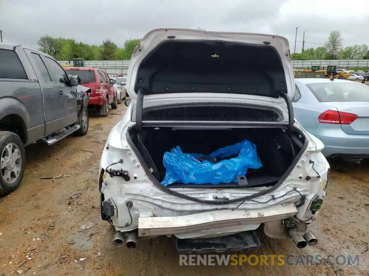 9 Photograph of a damaged car 4T1B61HK1KU216207 TOYOTA CAMRY 2019