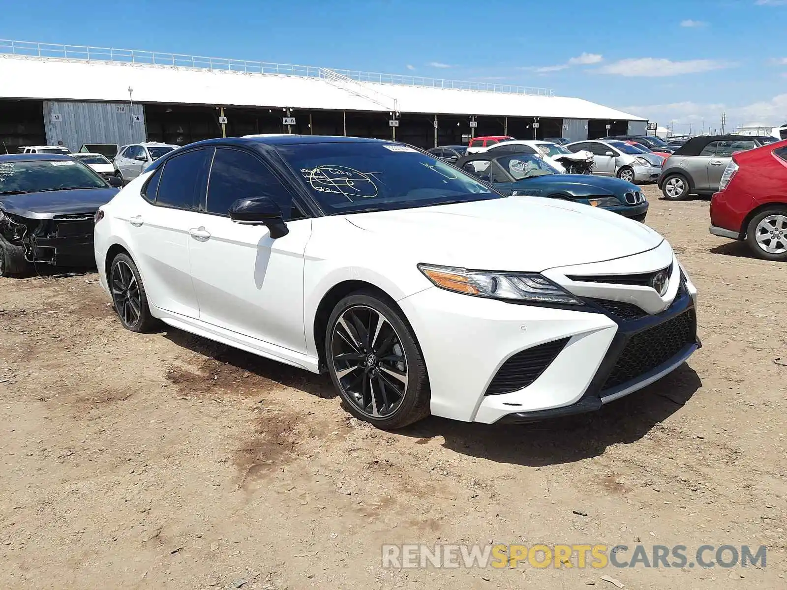 1 Photograph of a damaged car 4T1B61HK1KU220466 TOYOTA CAMRY 2019