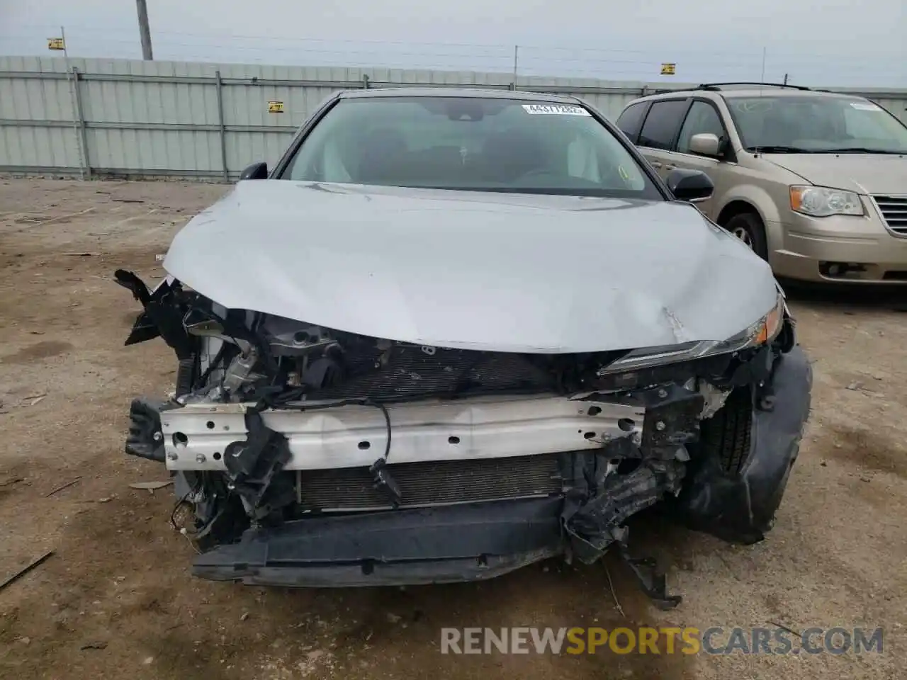 9 Photograph of a damaged car 4T1B61HK1KU236957 TOYOTA CAMRY 2019