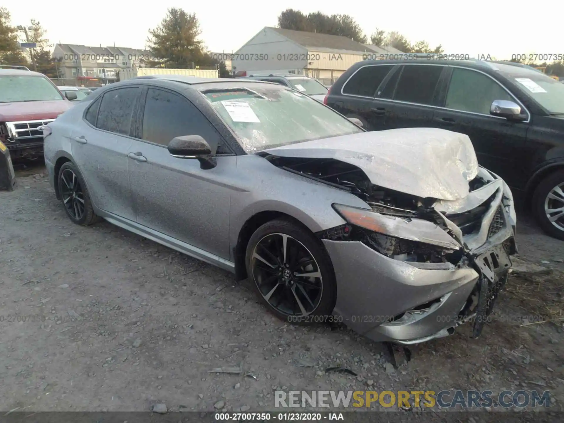 1 Photograph of a damaged car 4T1B61HK1KU240233 TOYOTA CAMRY 2019