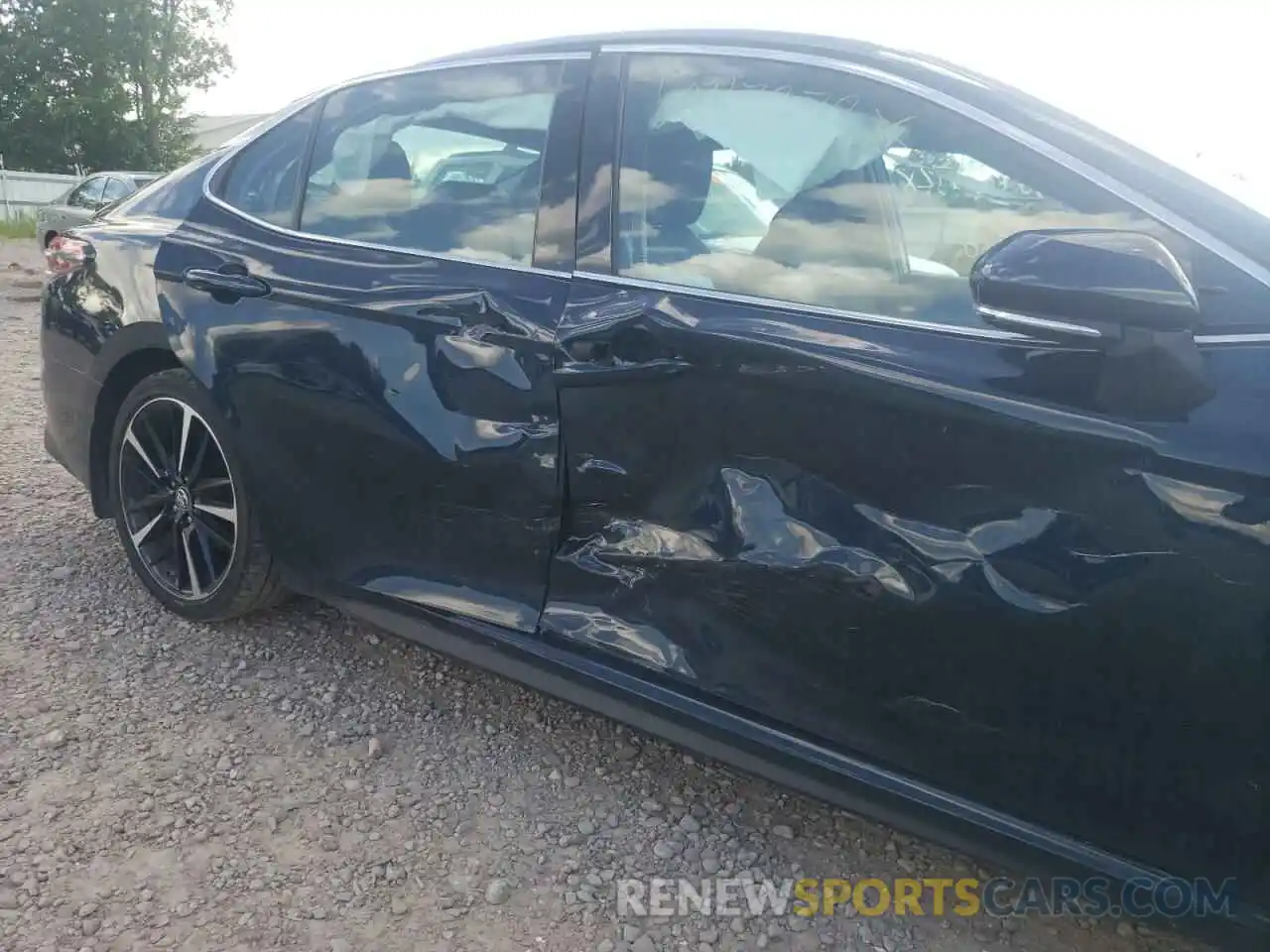 9 Photograph of a damaged car 4T1B61HK1KU252219 TOYOTA CAMRY 2019