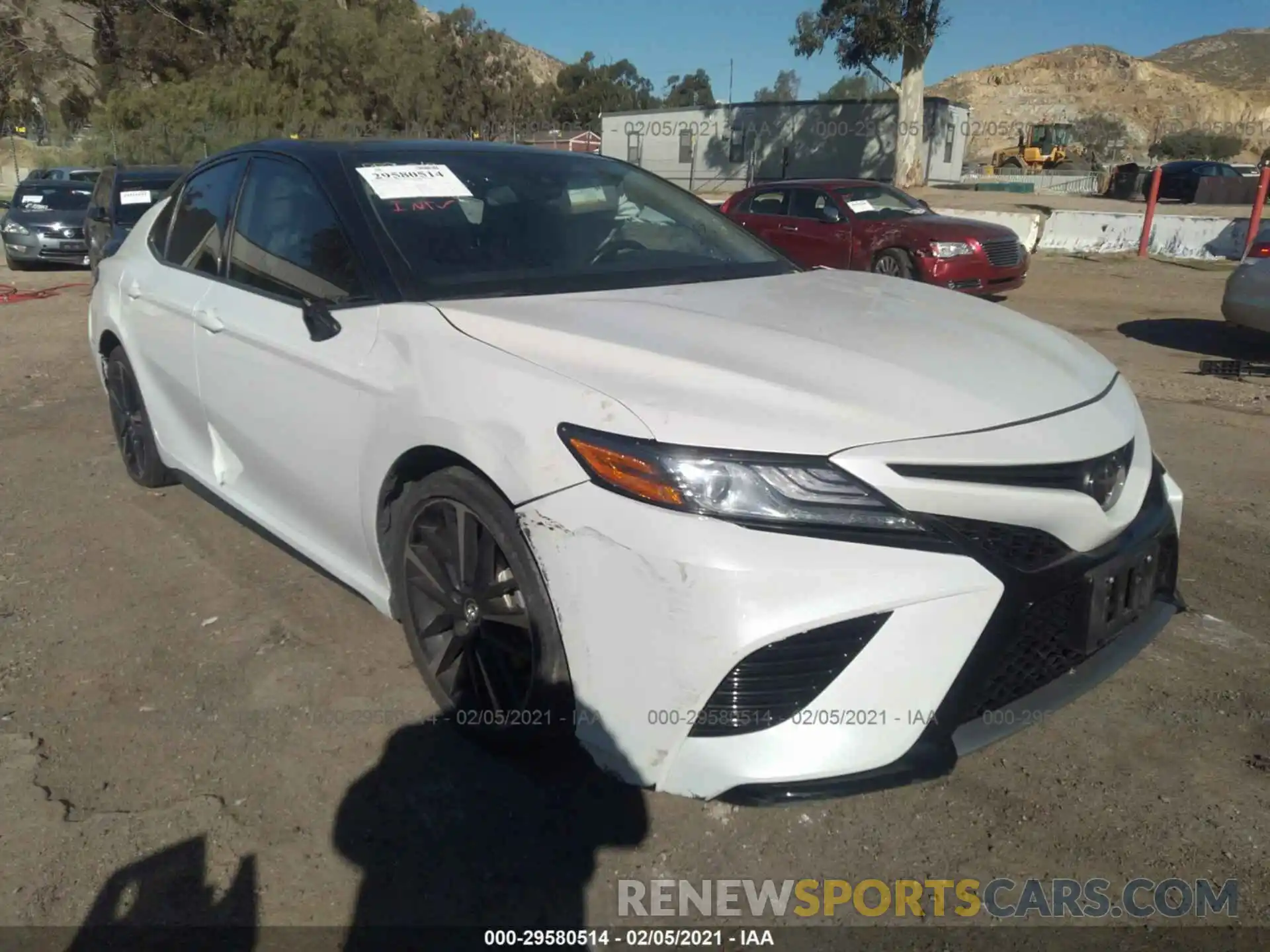 1 Photograph of a damaged car 4T1B61HK1KU262099 TOYOTA CAMRY 2019