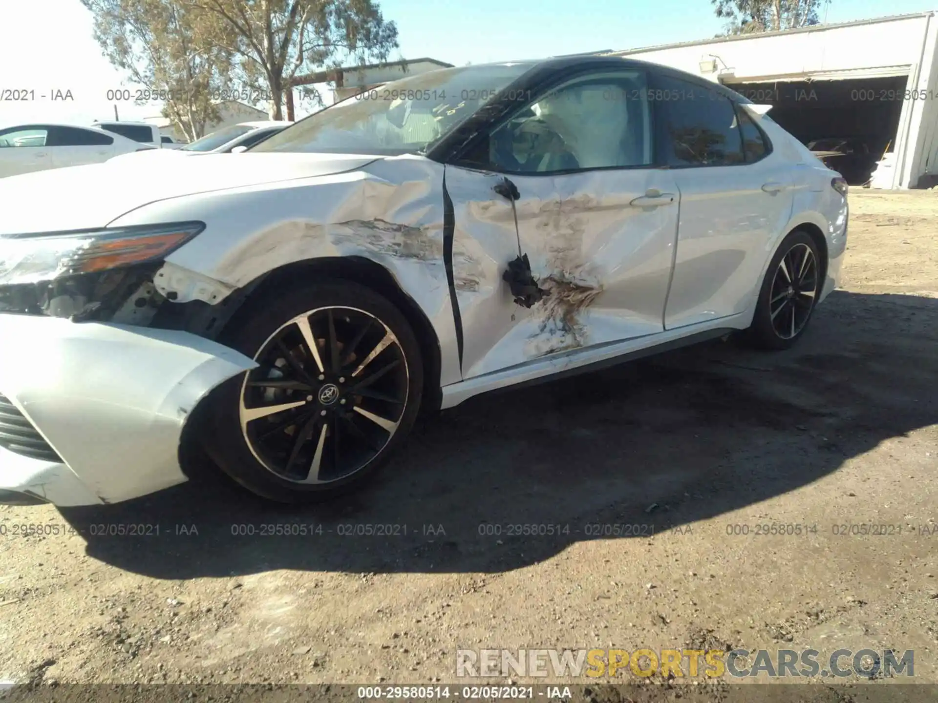 6 Photograph of a damaged car 4T1B61HK1KU262099 TOYOTA CAMRY 2019