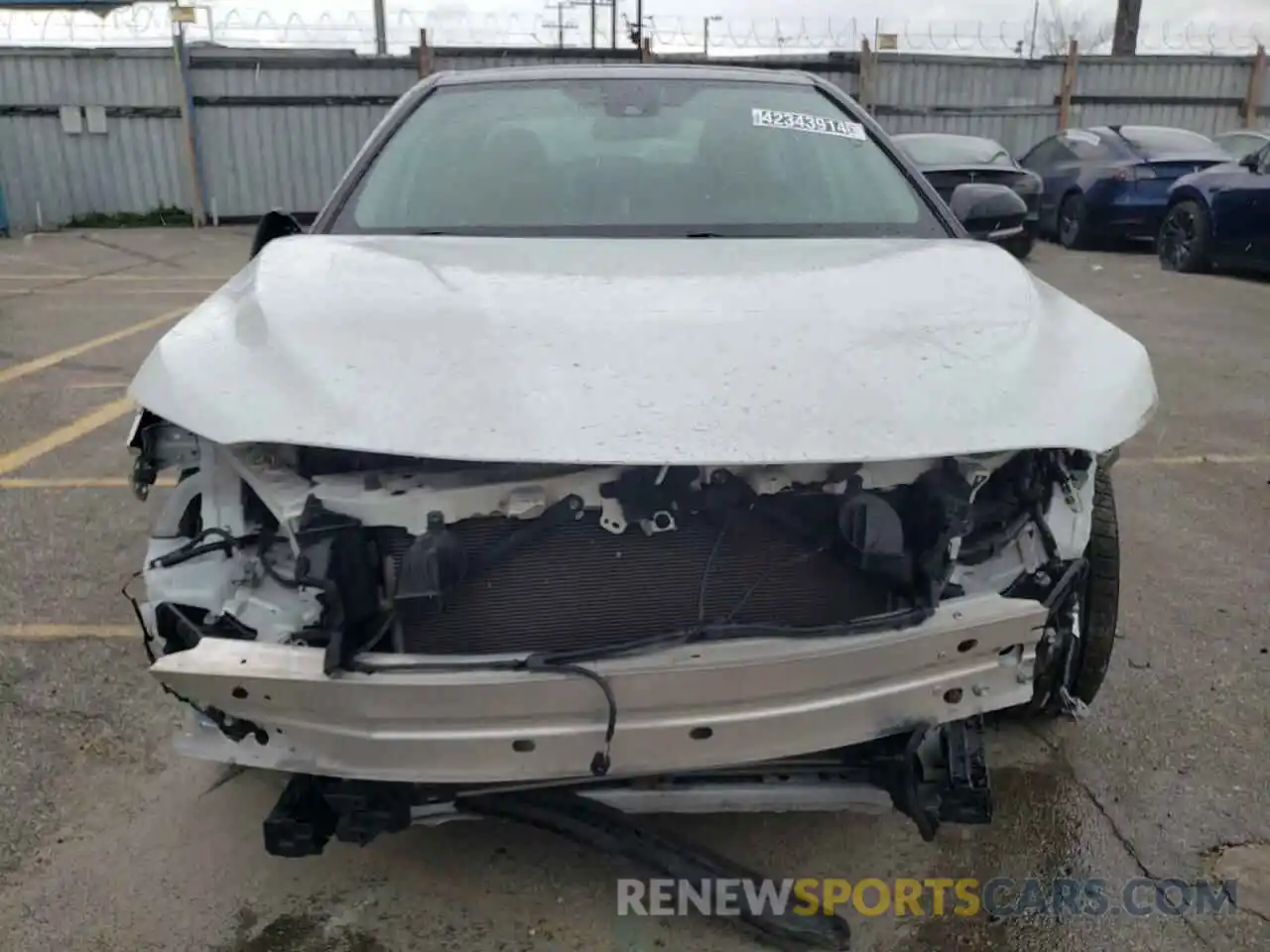 5 Photograph of a damaged car 4T1B61HK1KU268629 TOYOTA CAMRY 2019