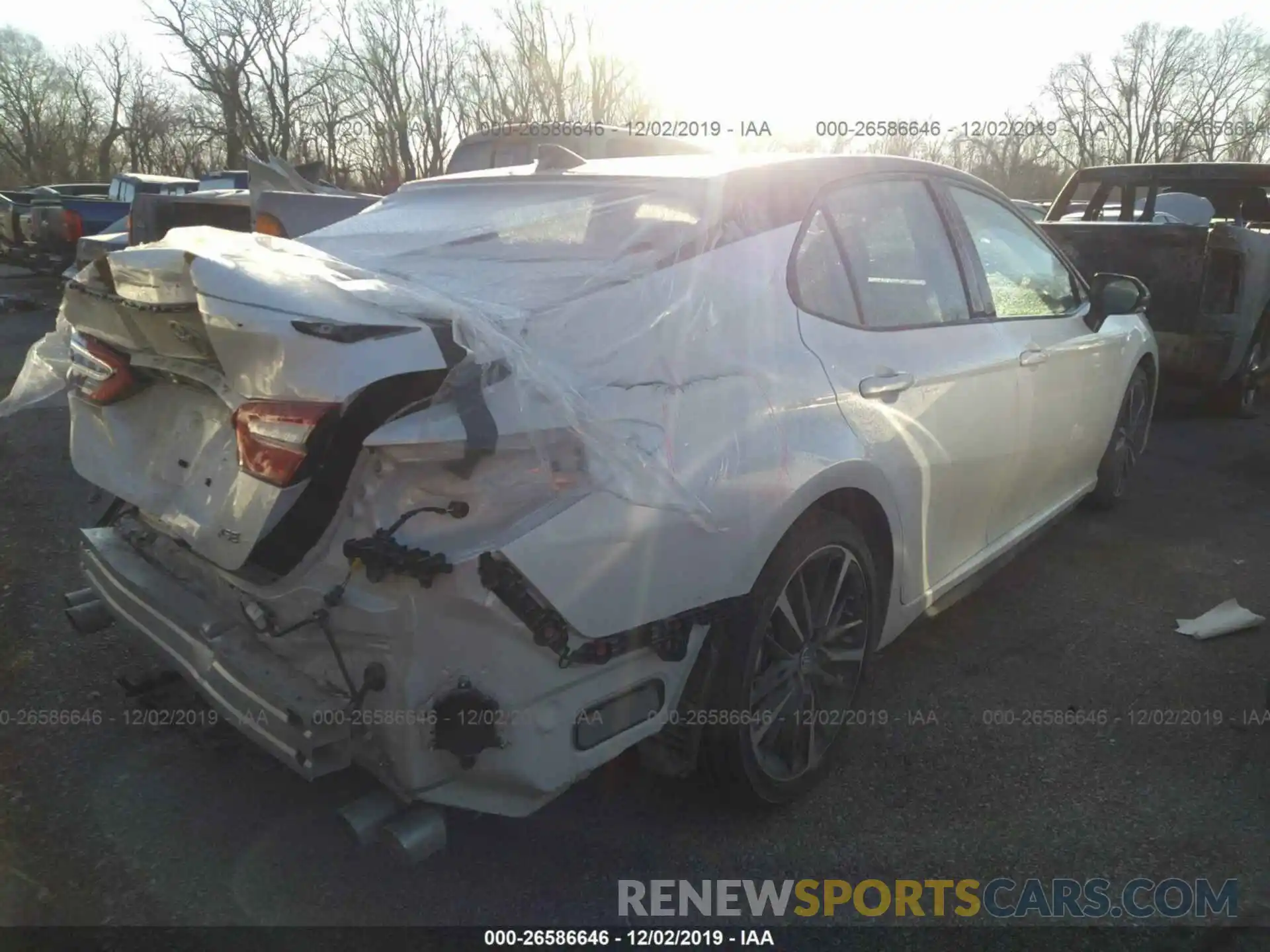 4 Photograph of a damaged car 4T1B61HK1KU272101 TOYOTA CAMRY 2019