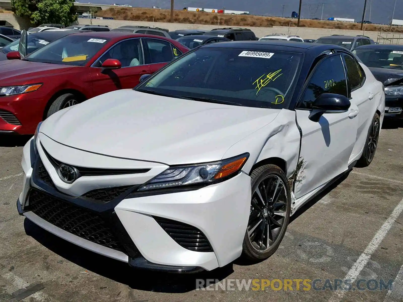 2 Photograph of a damaged car 4T1B61HK1KU272177 TOYOTA CAMRY 2019