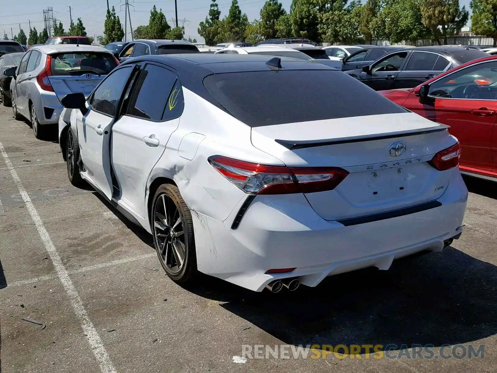 3 Photograph of a damaged car 4T1B61HK1KU272177 TOYOTA CAMRY 2019