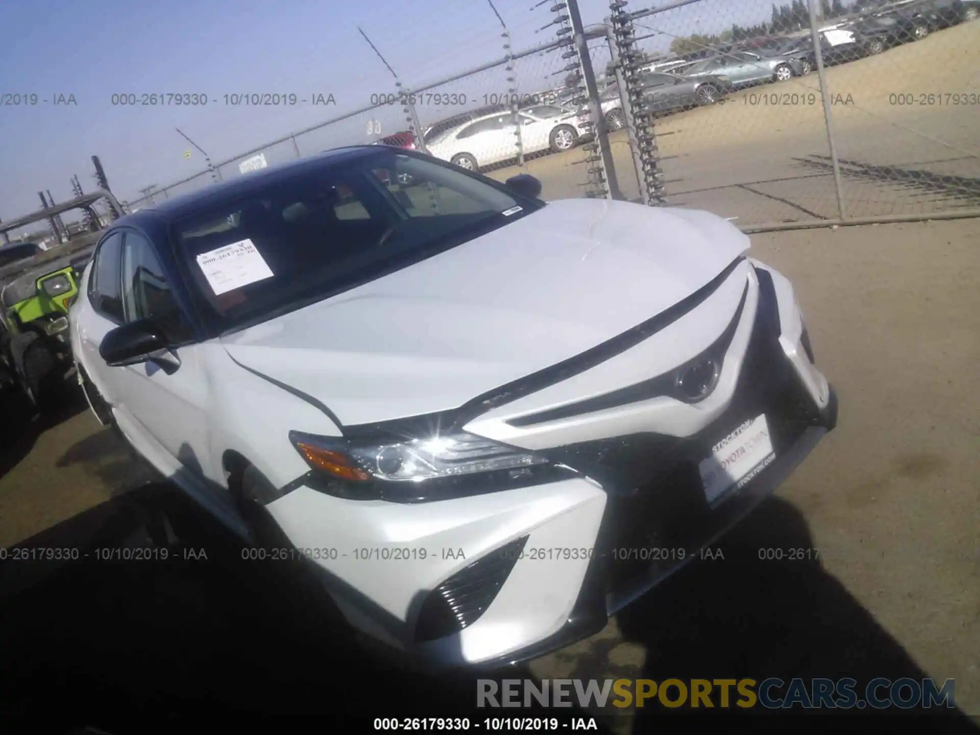 1 Photograph of a damaged car 4T1B61HK1KU274043 TOYOTA CAMRY 2019