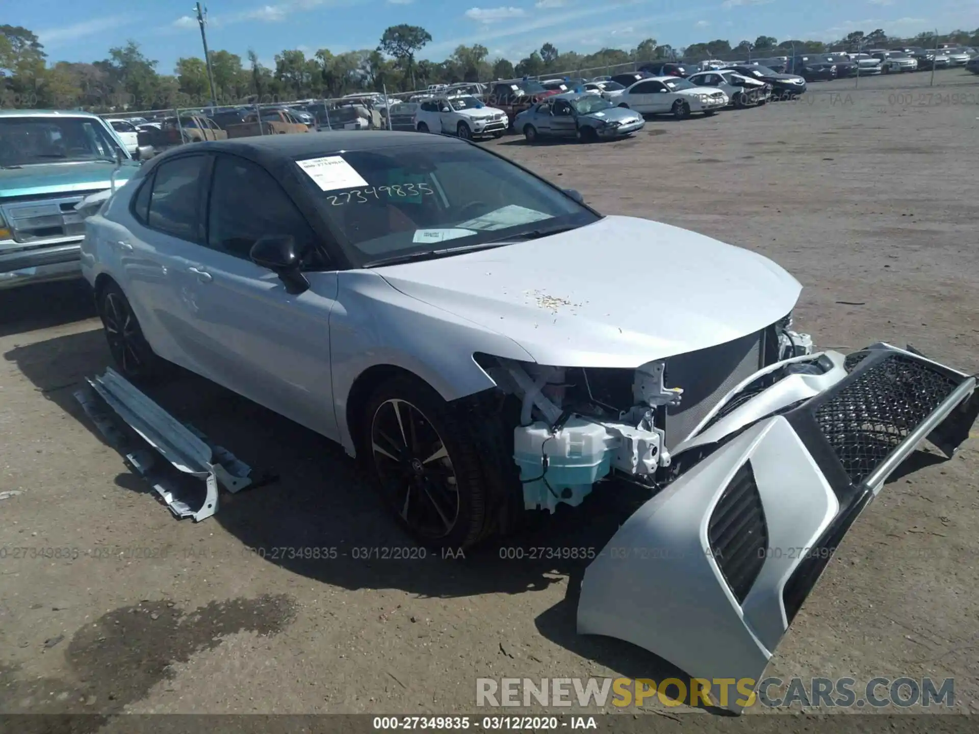 1 Photograph of a damaged car 4T1B61HK1KU287357 TOYOTA CAMRY 2019