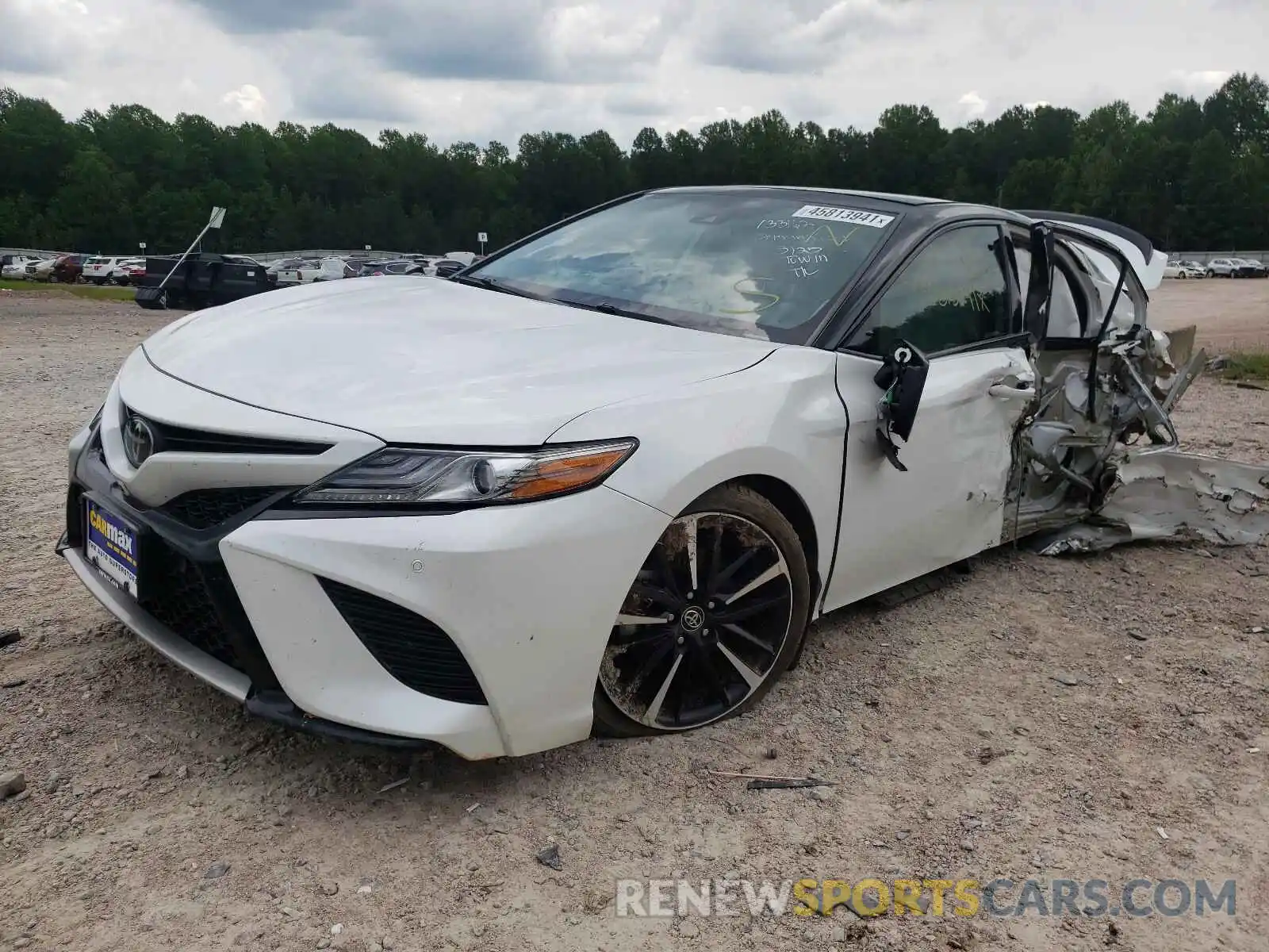 2 Photograph of a damaged car 4T1B61HK1KU290579 TOYOTA CAMRY 2019