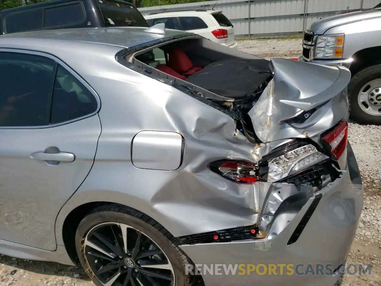 9 Photograph of a damaged car 4T1B61HK1KU294356 TOYOTA CAMRY 2019