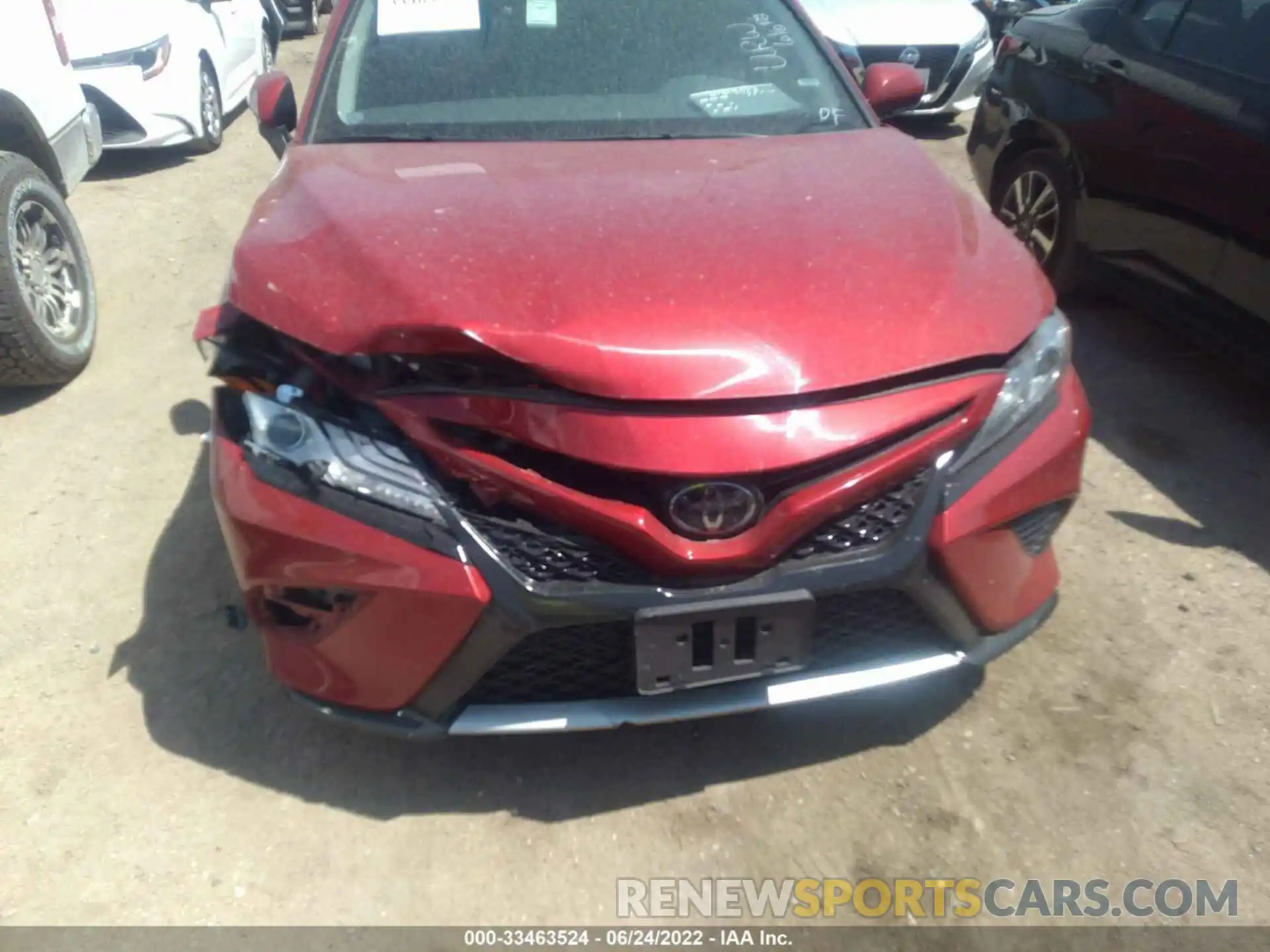 6 Photograph of a damaged car 4T1B61HK1KU294406 TOYOTA CAMRY 2019