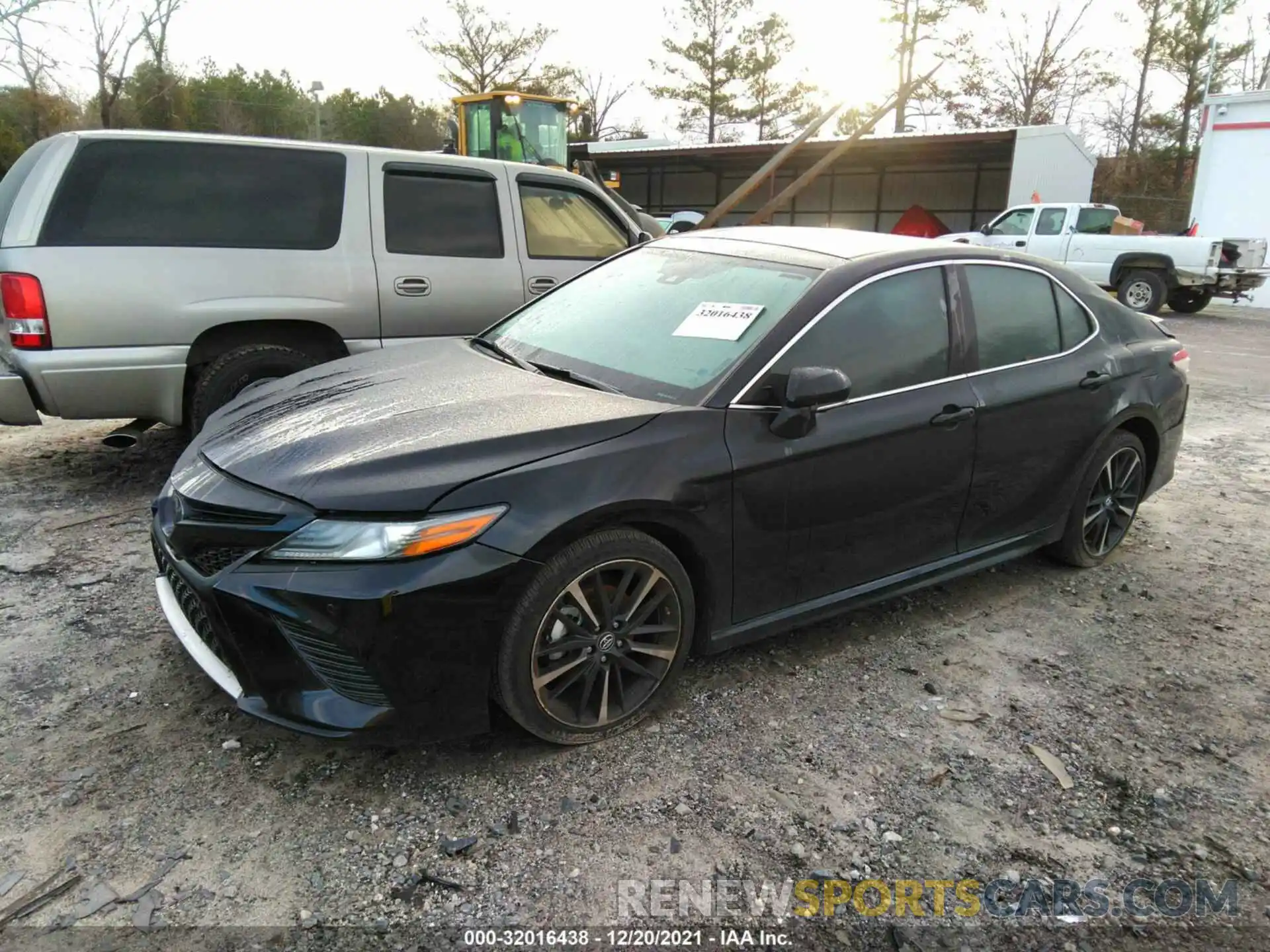 2 Photograph of a damaged car 4T1B61HK1KU297113 TOYOTA CAMRY 2019